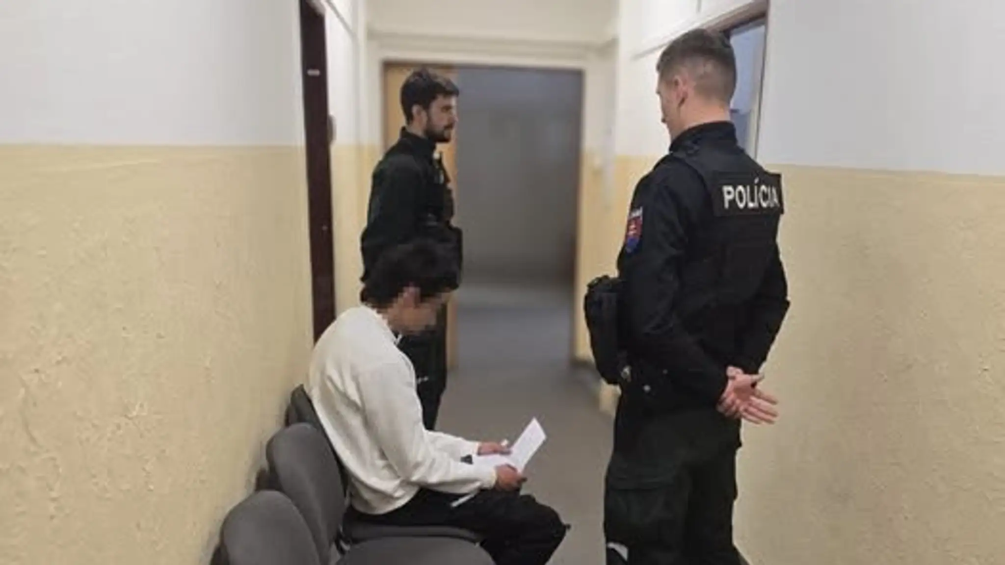 Zlodej na policajnej stanici