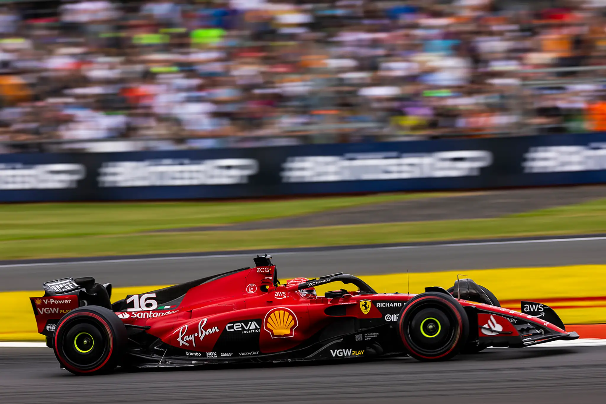 Pilot Ferrari Charles Leclerc.