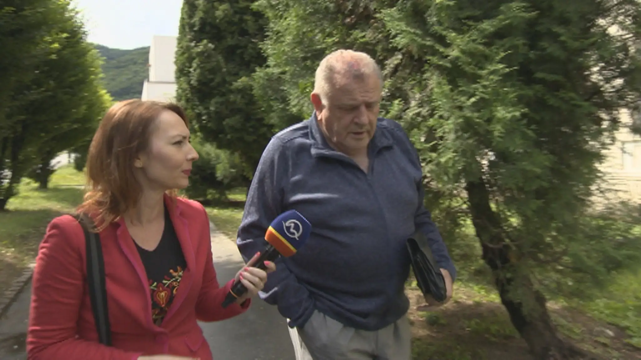 Vladimír Mečiar počas rozhovoru s redaktorkou Zuzanou Ondruškovou.