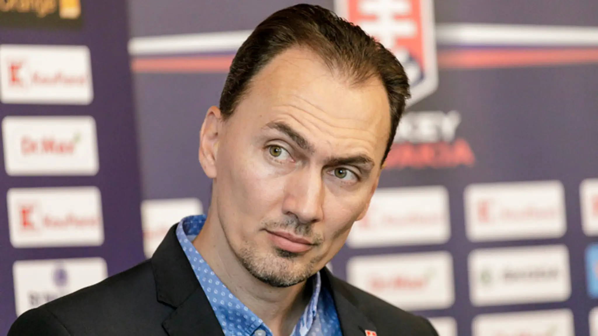 Ukrajinec Roman Jaremčuk oslavuje gól v kvalifikácii ME 2020 proti Srbsku.