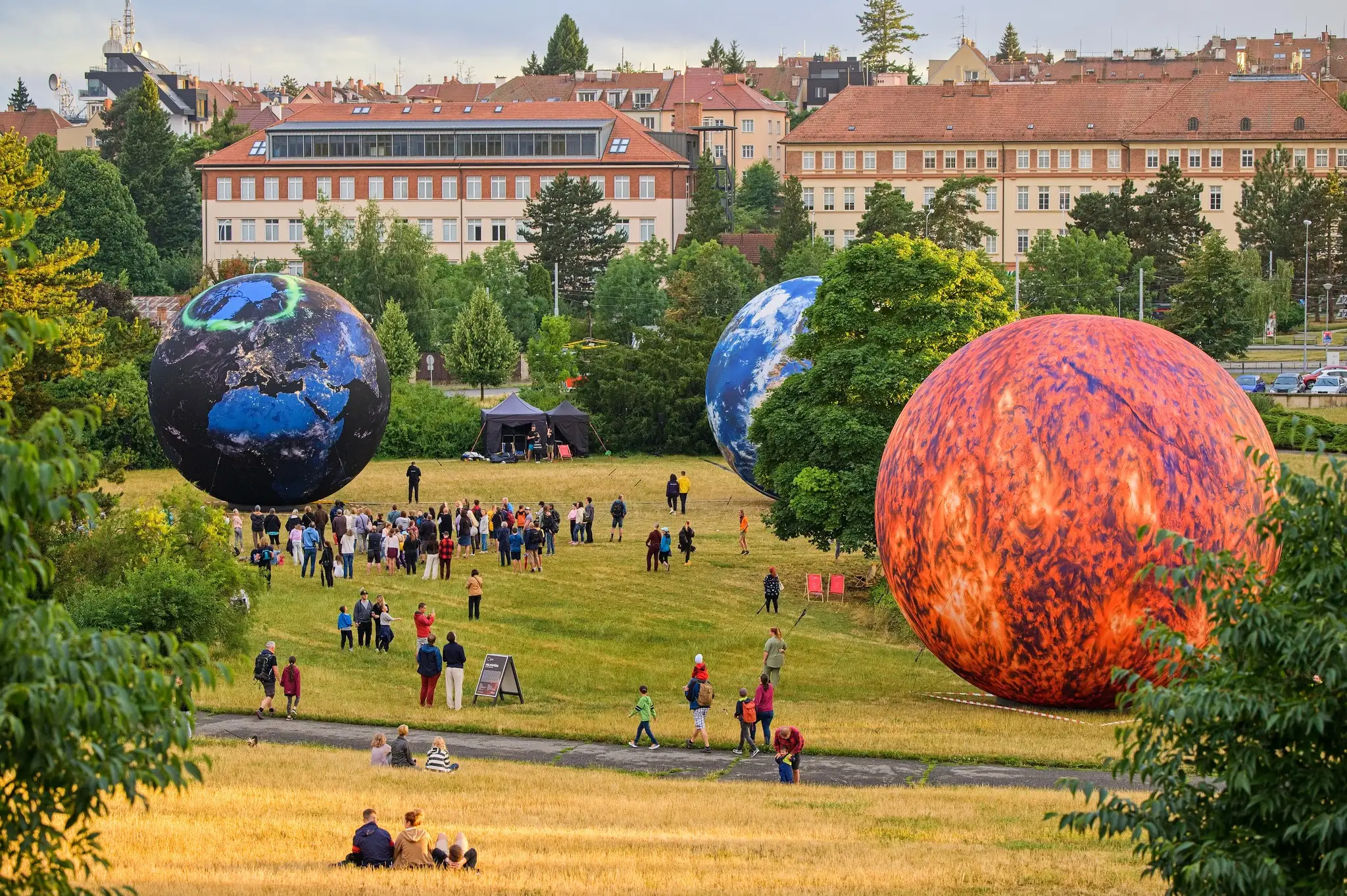 Unikátna výstava v planetáriu v Brne. 