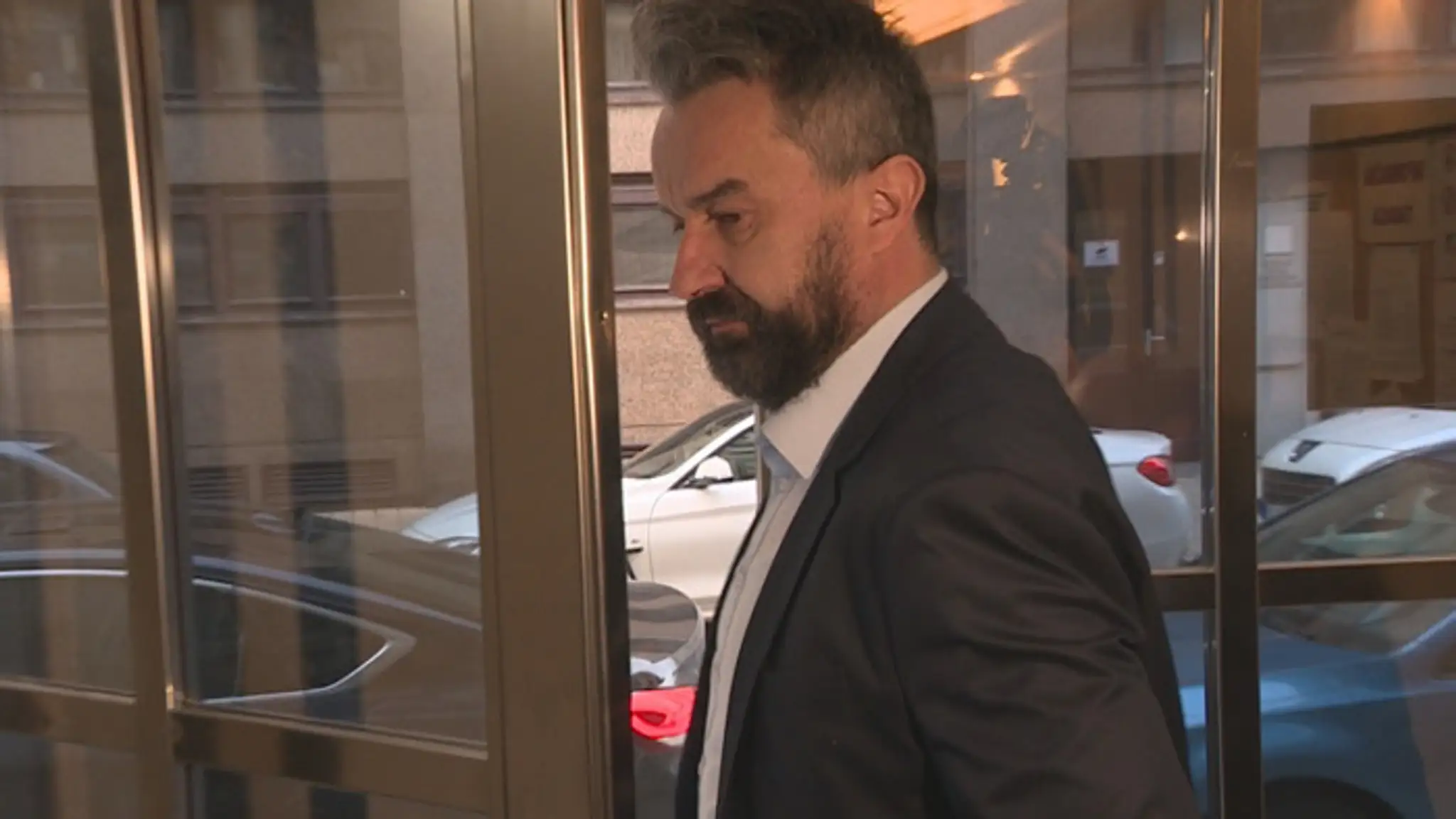 Alpská lyžiarka Marta Bassinová oslavuje tretie miesto v obrovskom slalome v Kronplatzi.