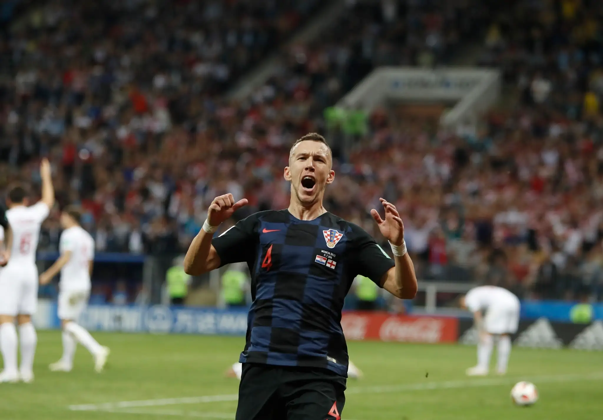 Chorvát Ivan Perišič počas semifinále MS 2018.