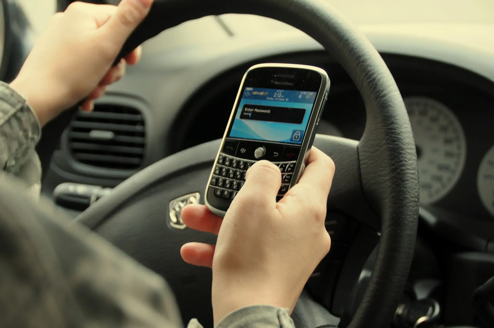 texting-and-driving.jpg