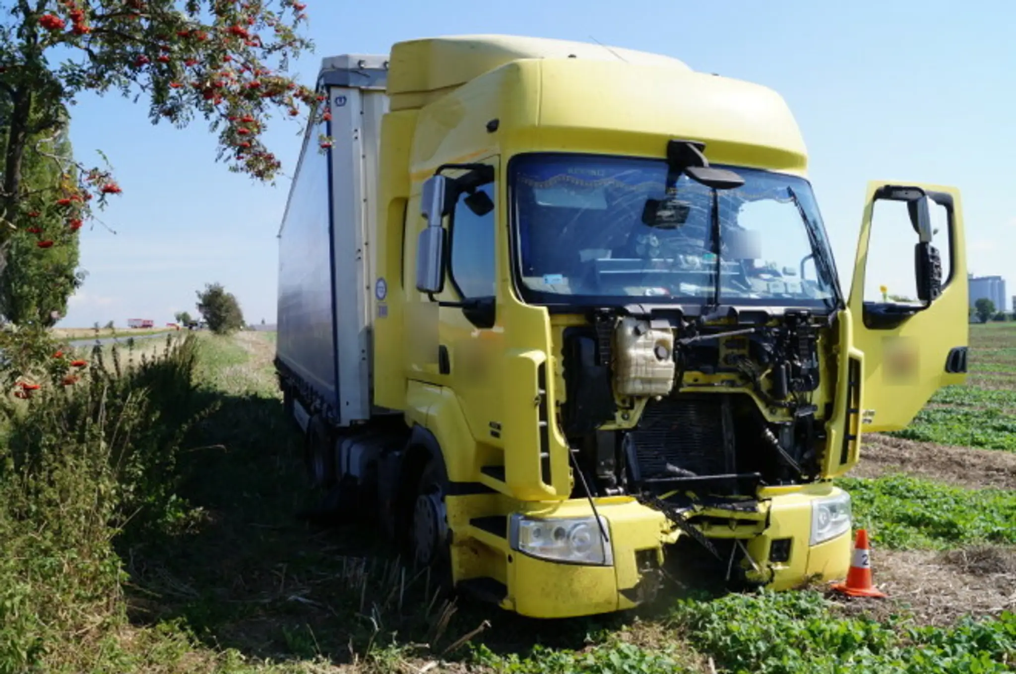 Samovražda na motorke. Žena svoj stroj nasmerovala rovno pod kolesá kamióna