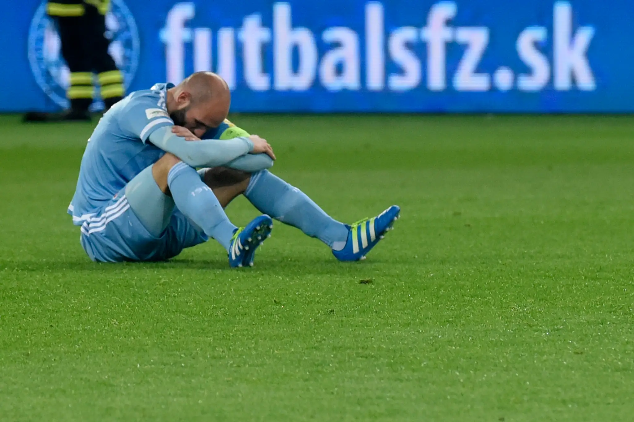 Smutný Róbert Vittek (ŠK Slovan) po prehradom finále Slovnaft Cupu.