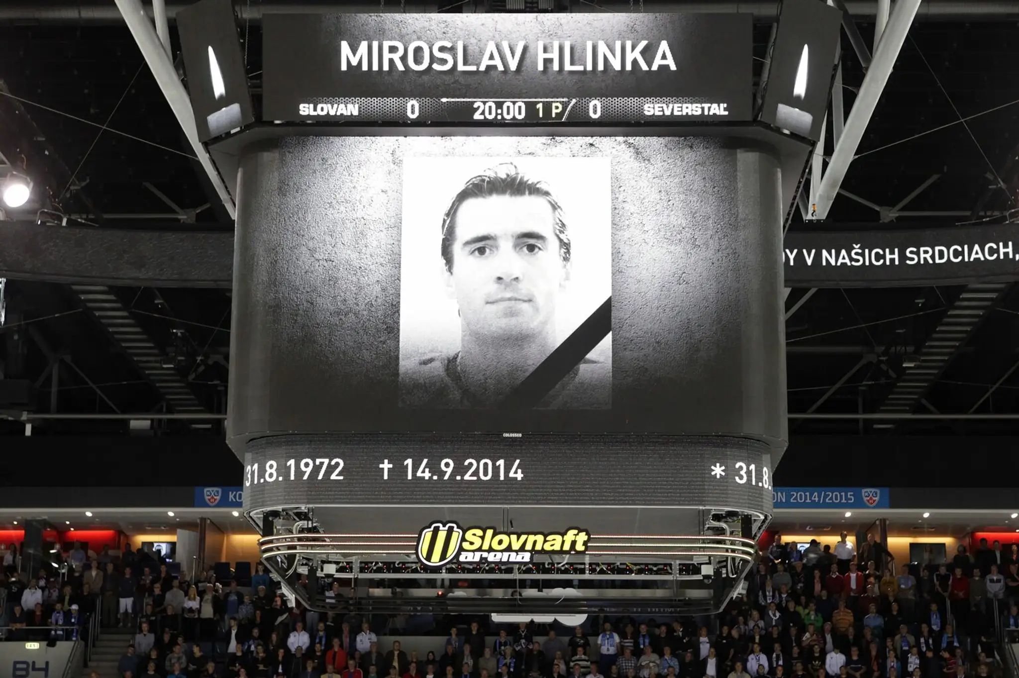 Minúta ticha na zosnulého Miroslava Hlinku pred stretnutím KHL HC Slovan Bratislava - Severstaľ Čerepovec
