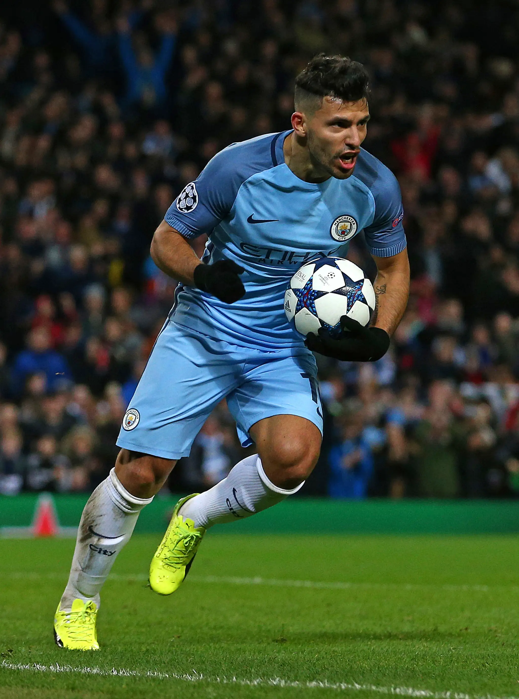 Sergio Agüero z ManCity jasá po svojom góle v osemfinále LM proti Monacu.