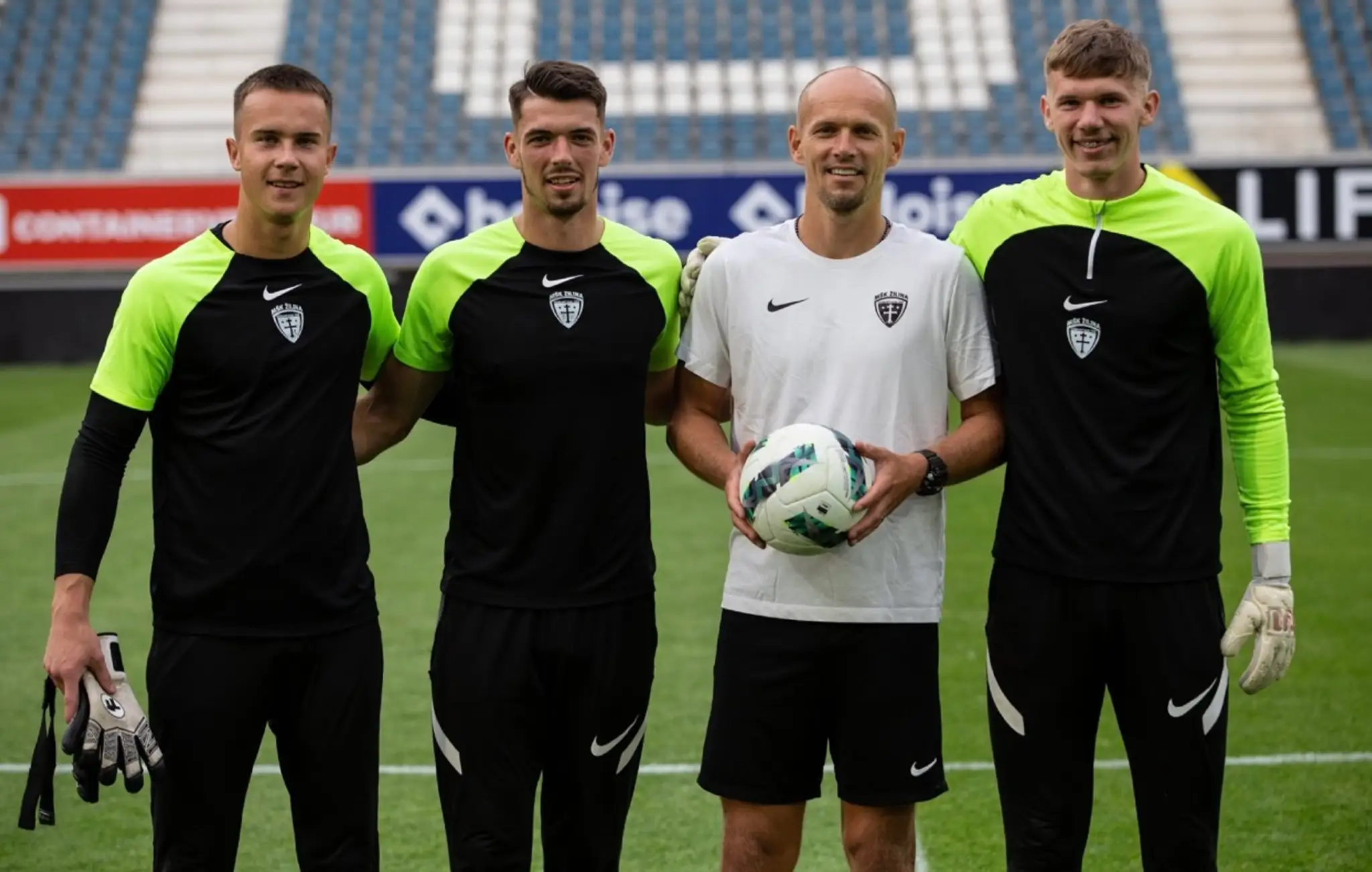 Uznajte sami, že brankári v áčku Žiliny naozaj nevyzerajú ako ostrí konkurenti