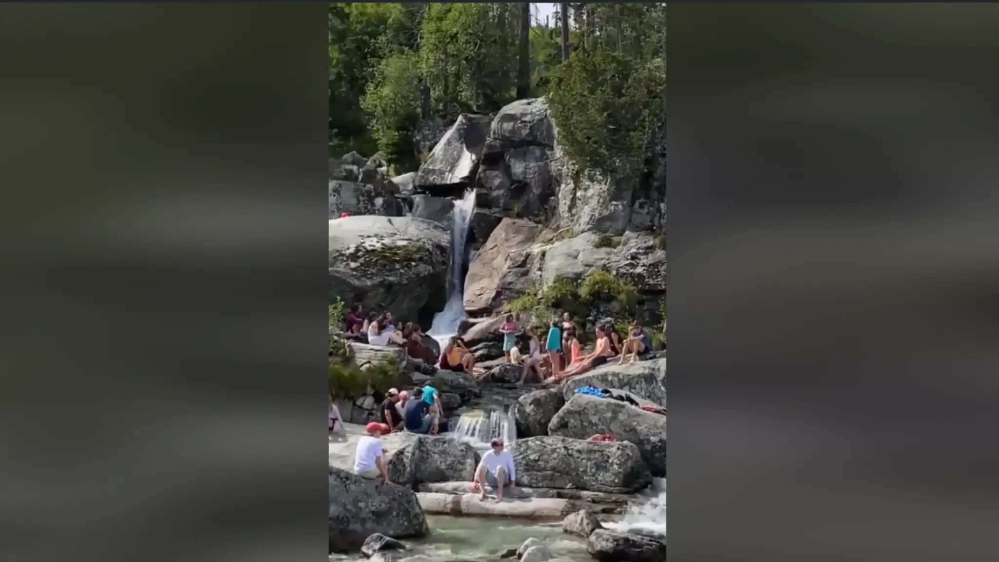TANAP vodopád turisti