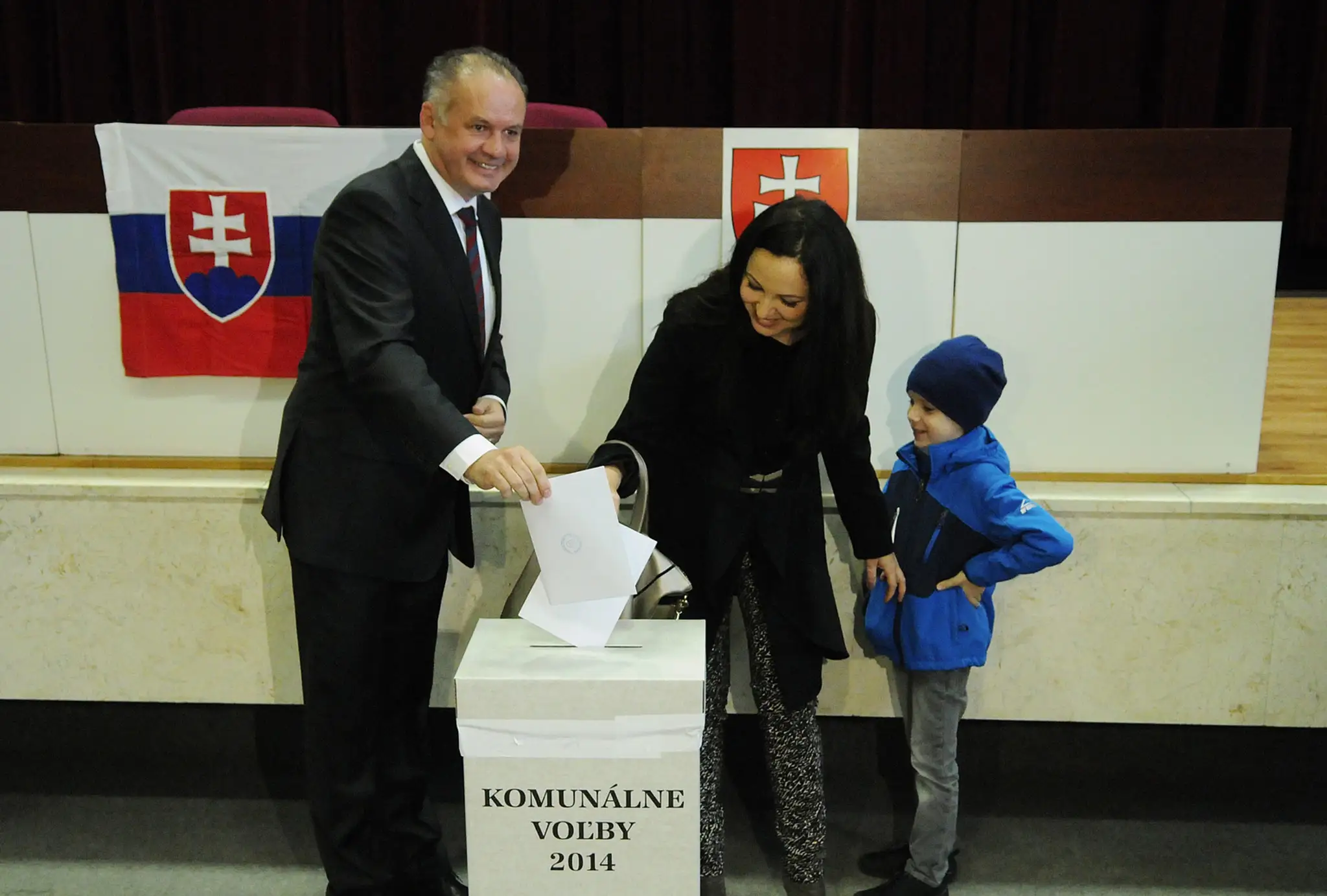 Kiska s manželkou a synom, komunálne voľby