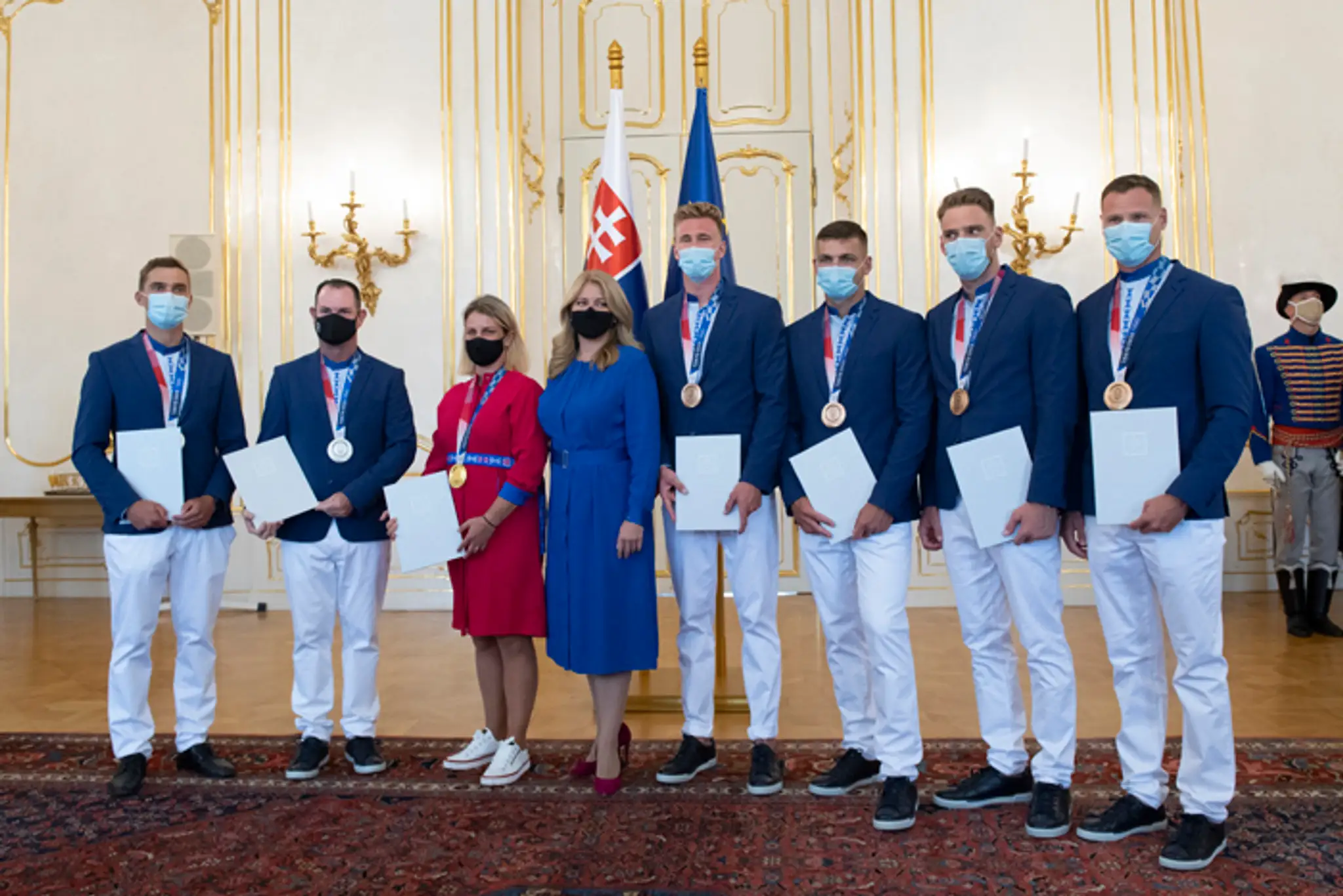 Medailisti z Tokia: Jakub Grigar, Rory Sabbatini, Zuzana Rehák Štefečeková, Samuel Baláž, Denis Myšák, Adam Botek a Erik Vlček.