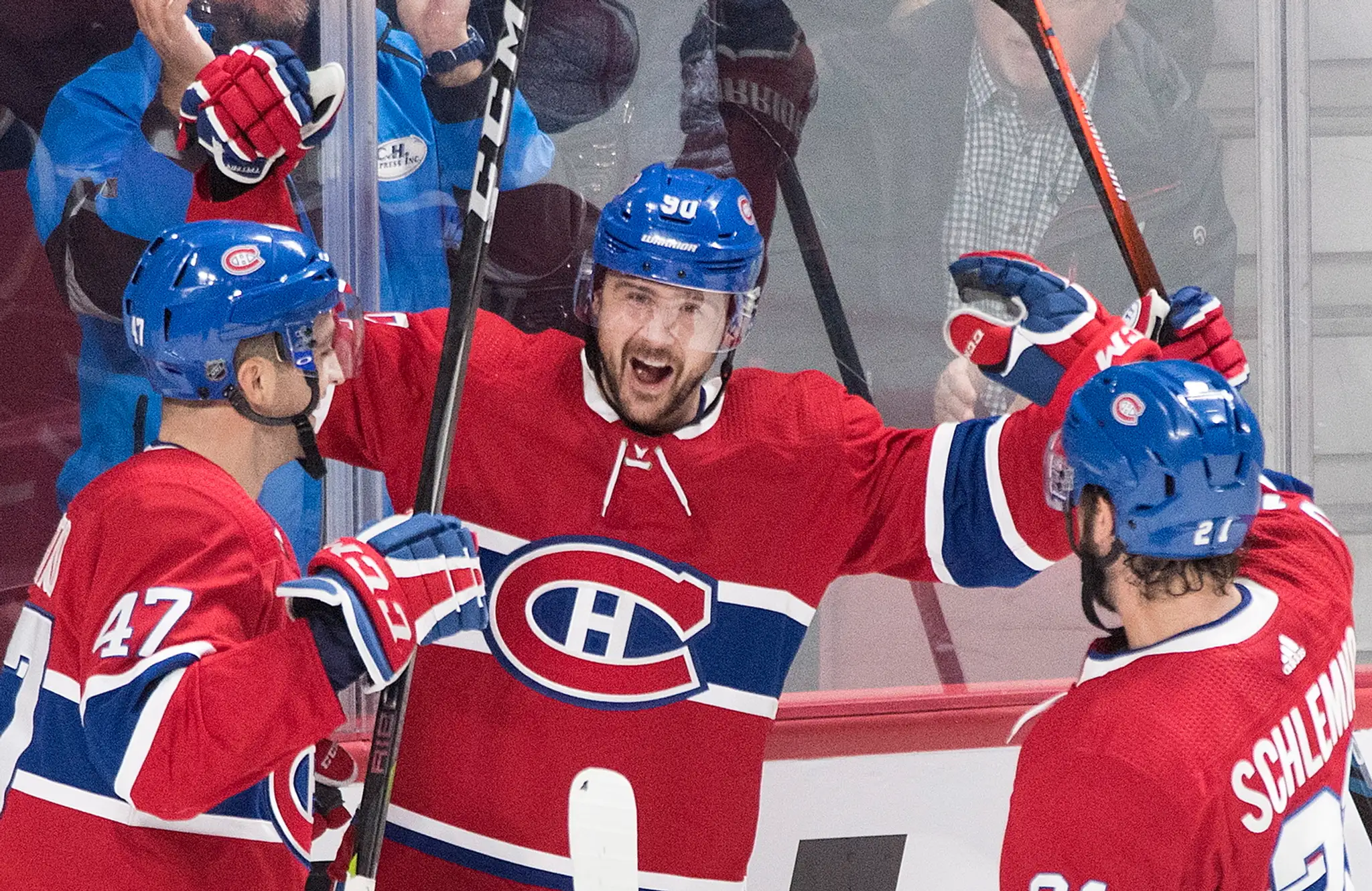 Zľava Kenny Agostino, Tomáš Tatar a David Schlemko z Montréalu oslavujú gól proti NY Rangers.