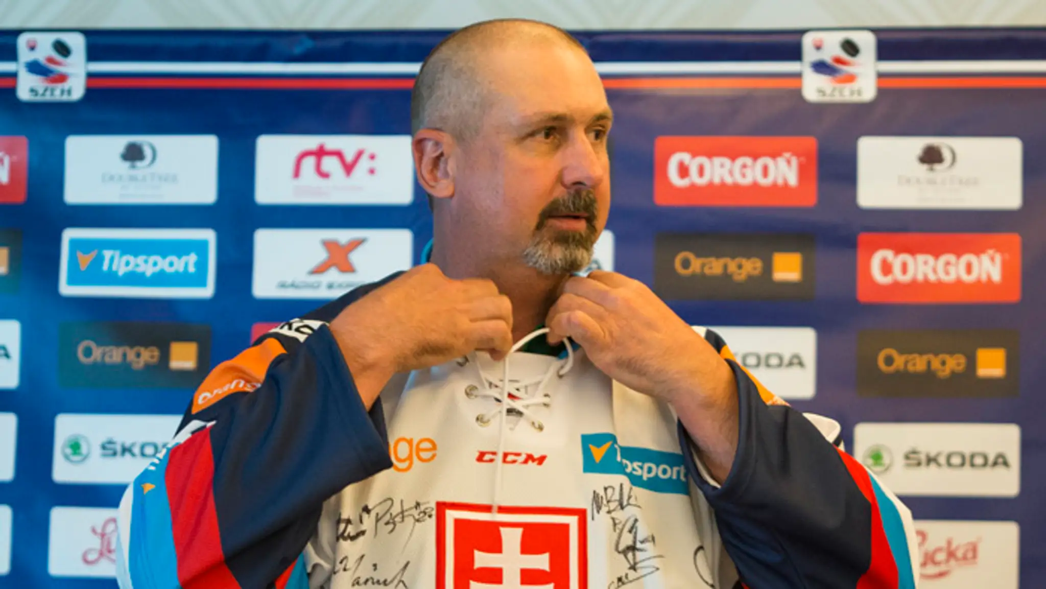 Tréner hokejovej reprezentácie SR Zdeno Cíger.