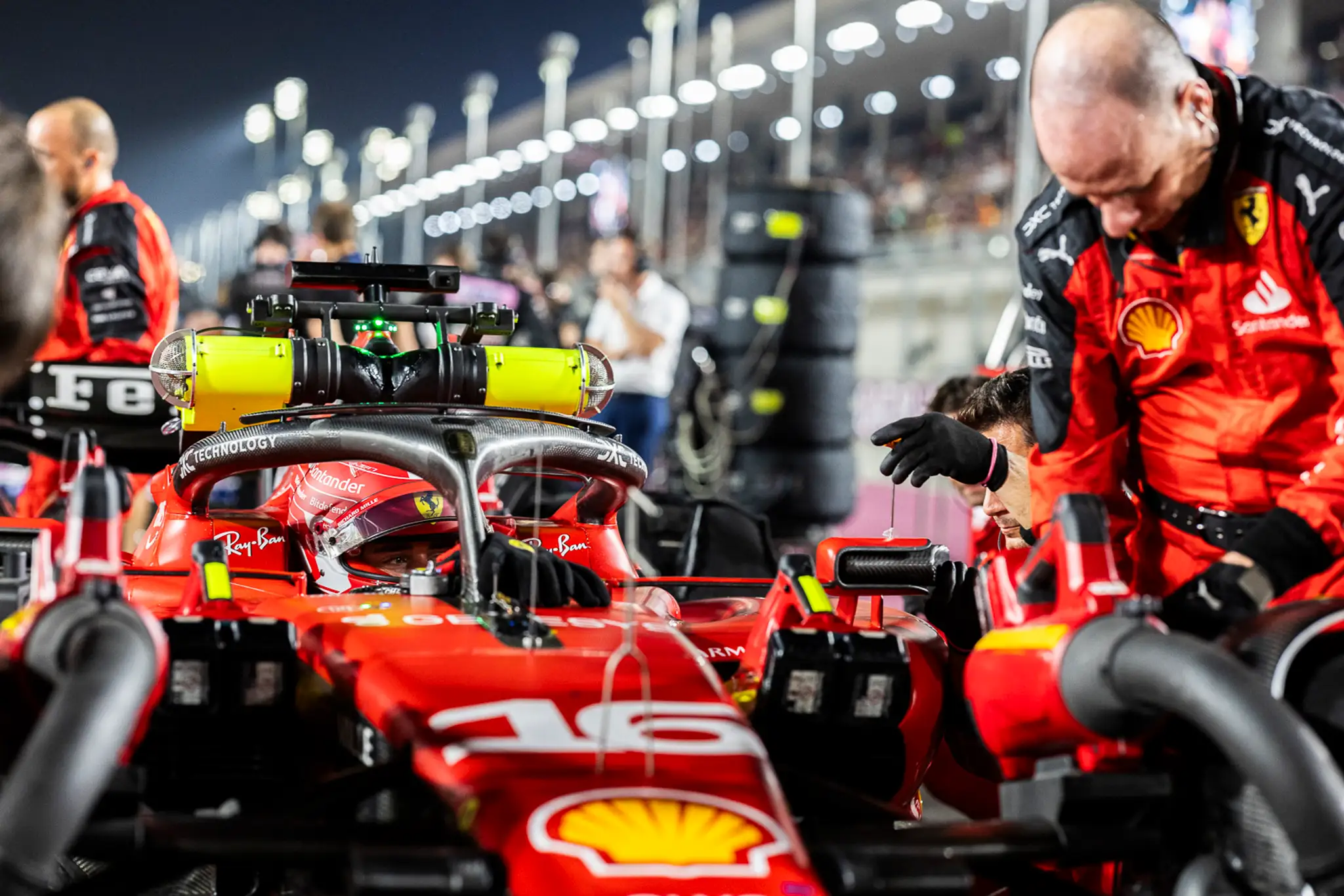 Ferrari v nedeľu nemalo svoj deň.