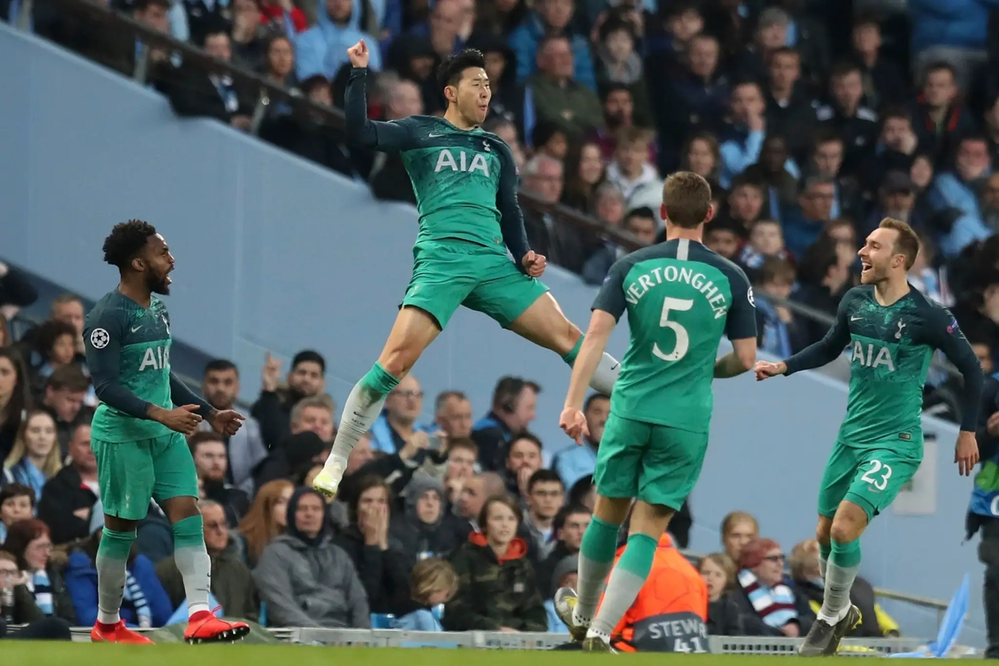 Verdikt videorozhodcu, po ktorom neplatil gól Manchestru City v odvete štvrťfinále LM proti Tottenhamu.