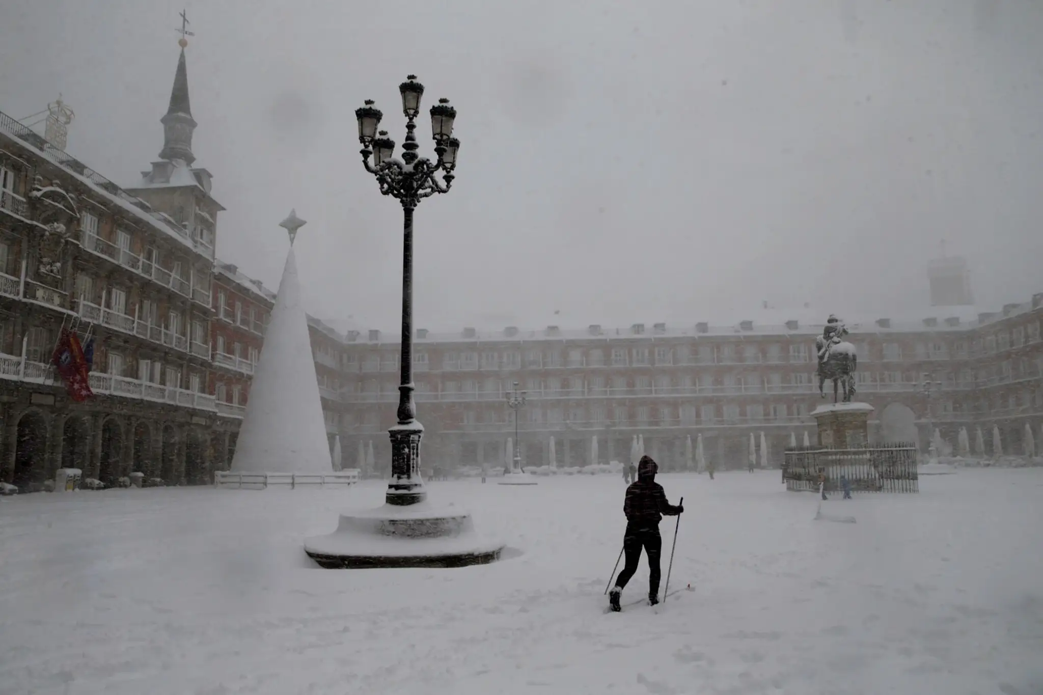 Zasnežený Madrid.