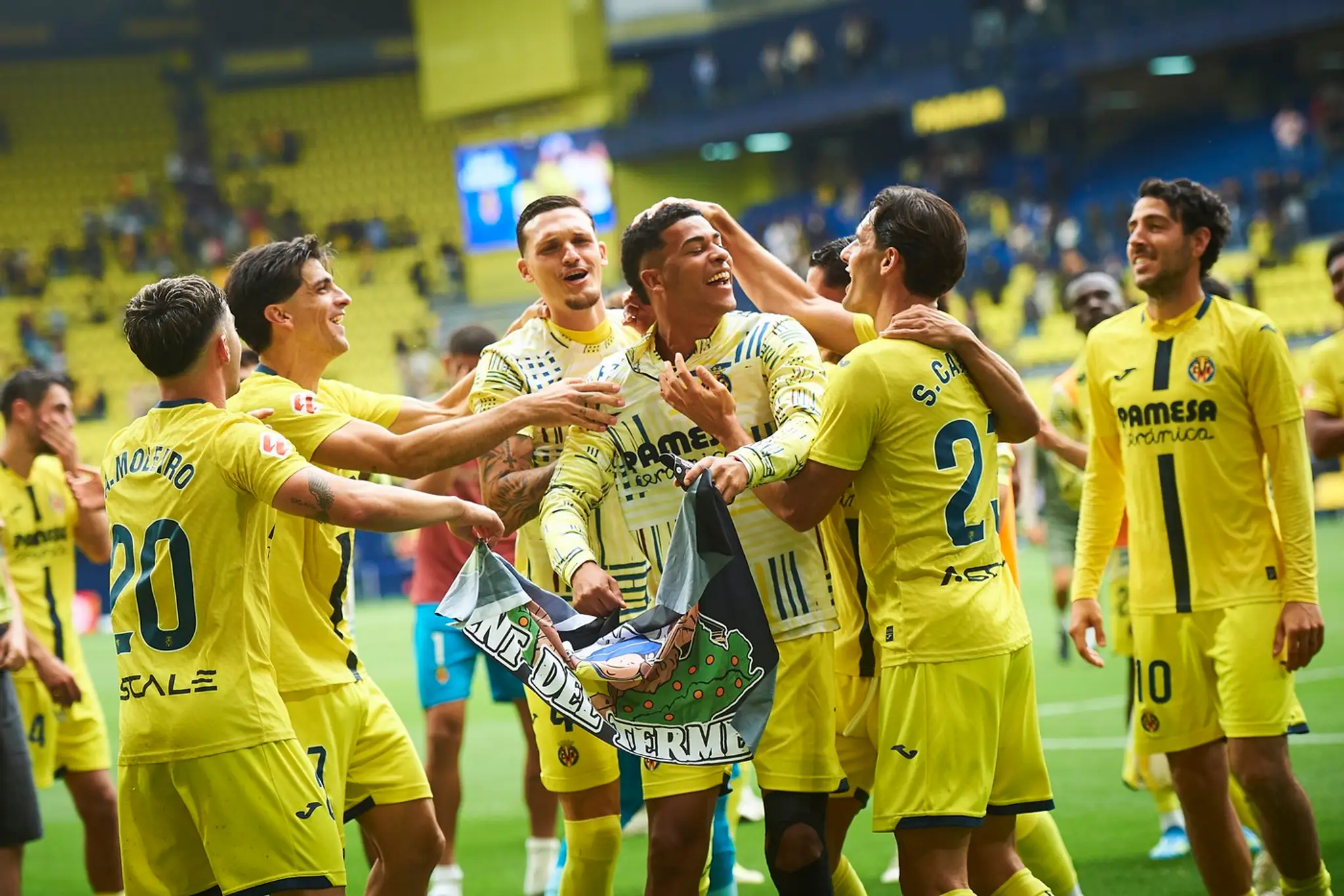 Hráči Villarrealu môžu oslavovať