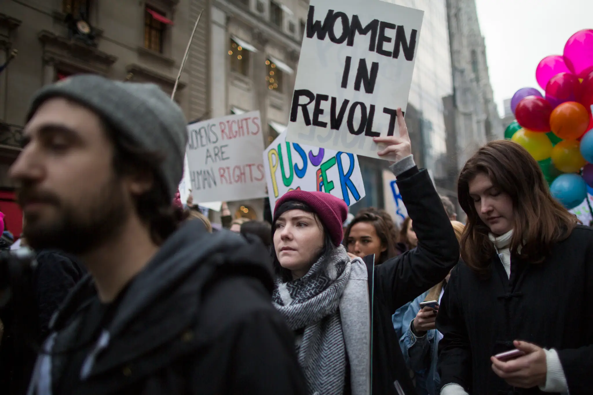 Pochod žien na protestnej akcii v New Yorku.