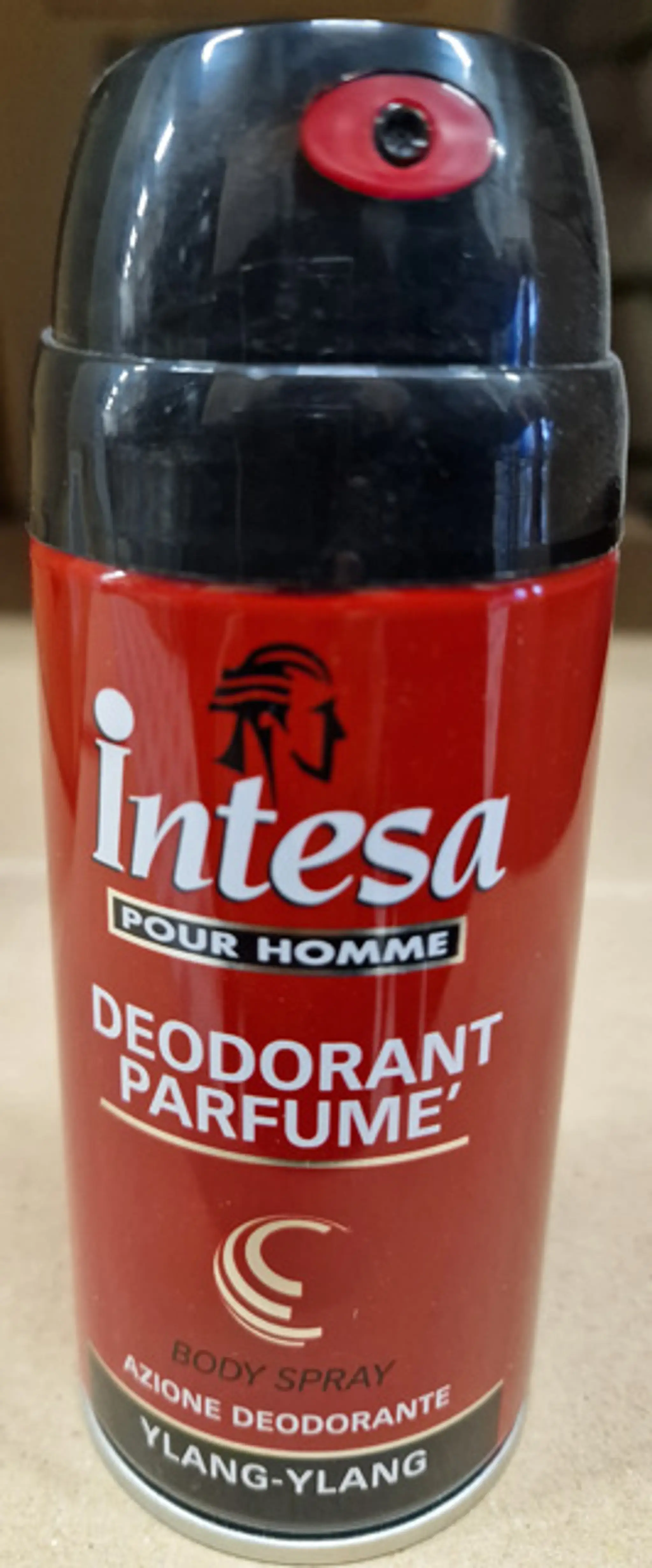 Sprejový dezodorant.