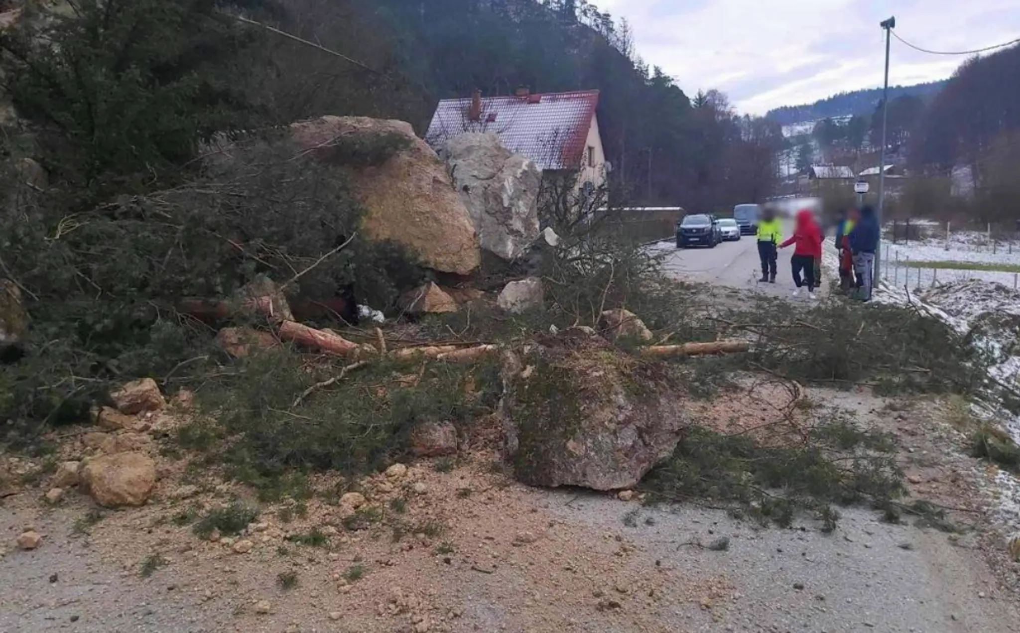 Zosuv pôdy v Hričovskom Podhradí.