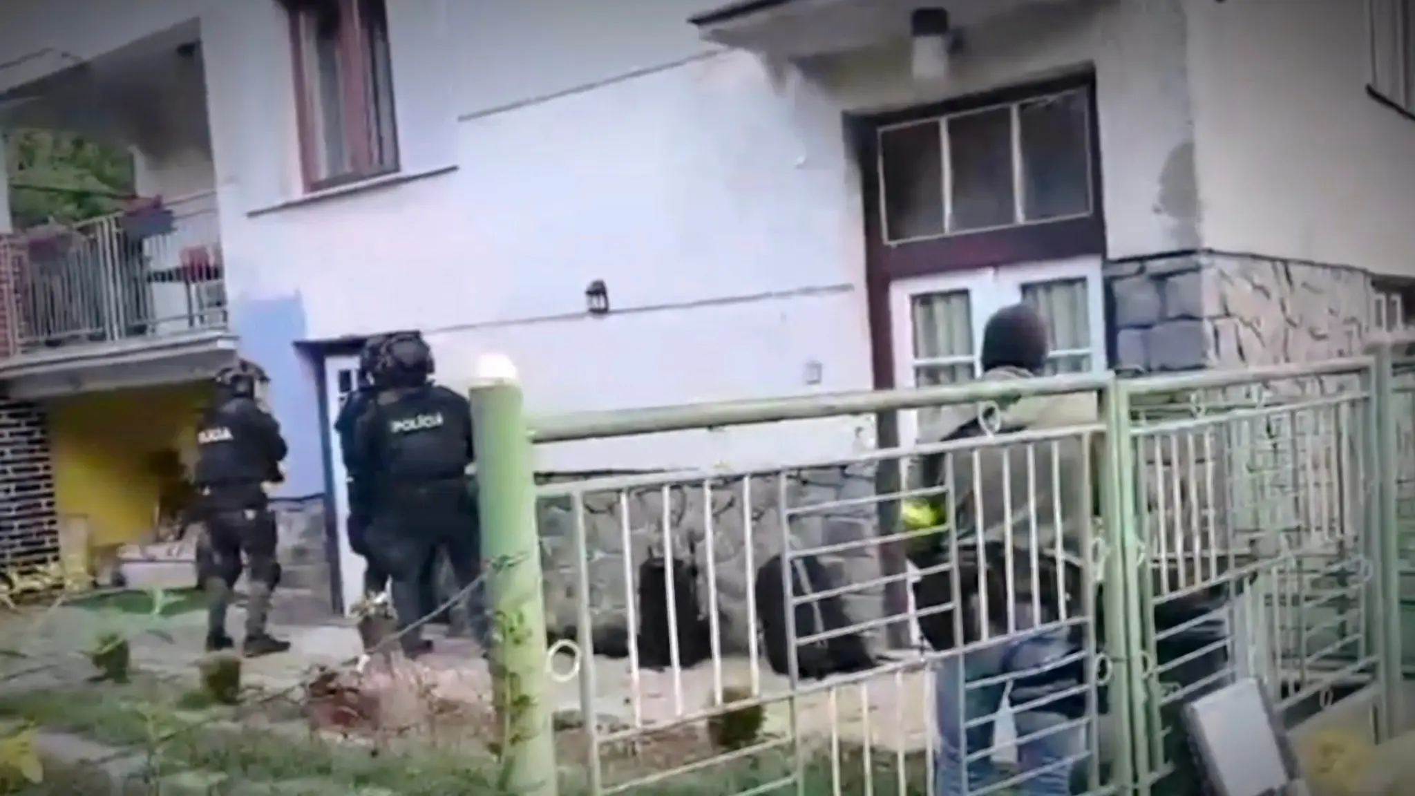Polícia zadržala muža podozrivého z desiatok vlámaní.