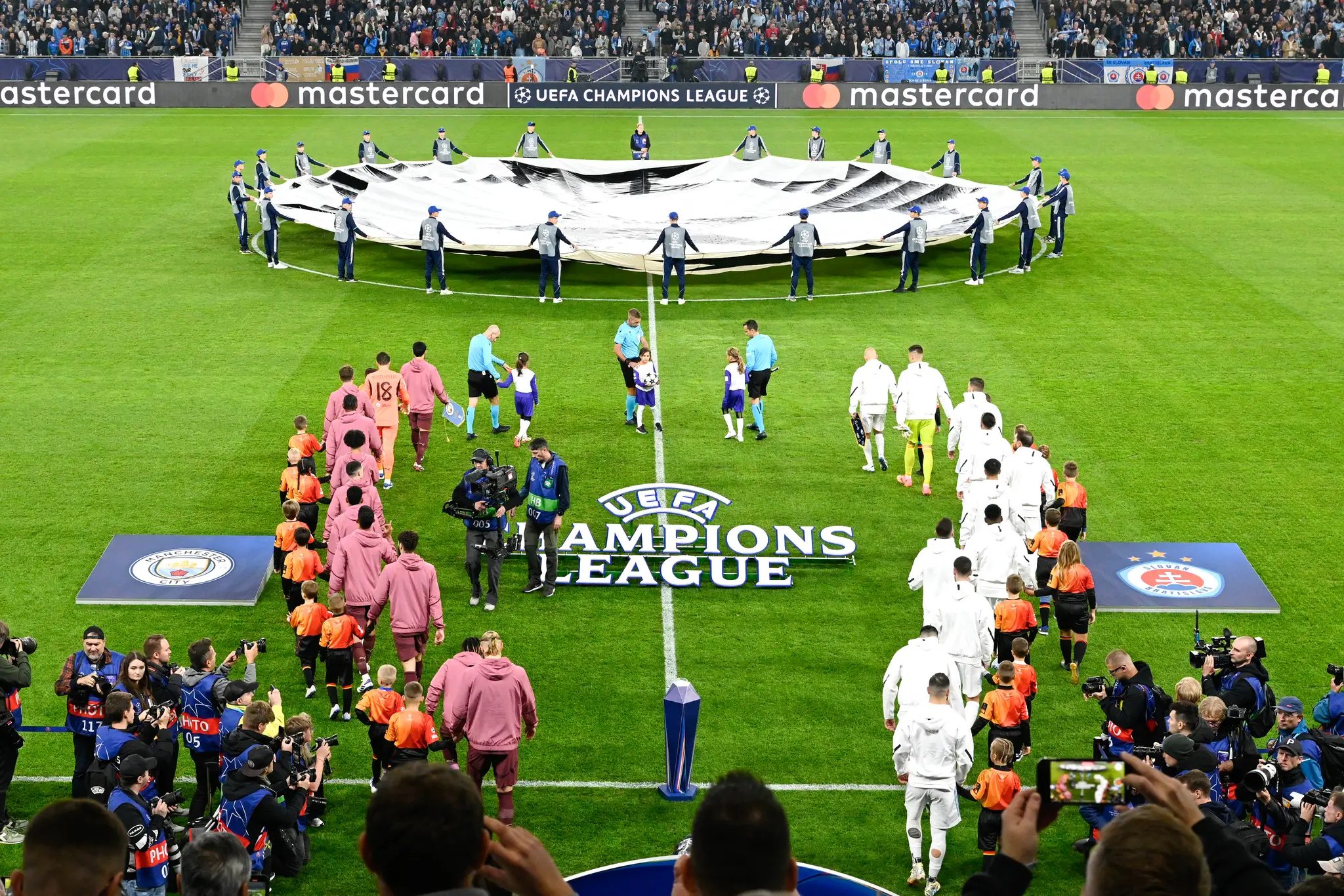 Slovan Bratislava - Manchester City.