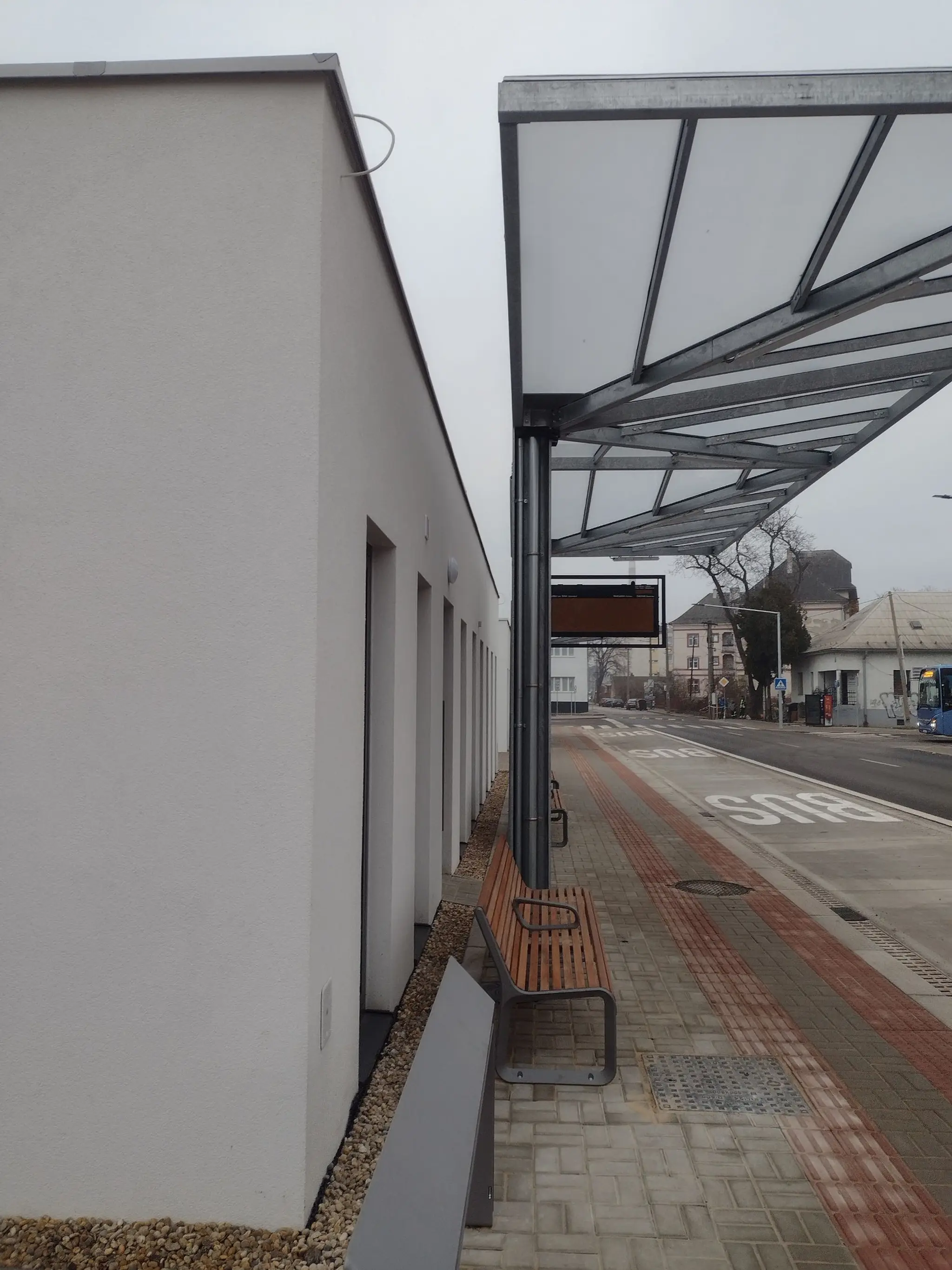 Vynovená autobusová stanica v Trenčíne.