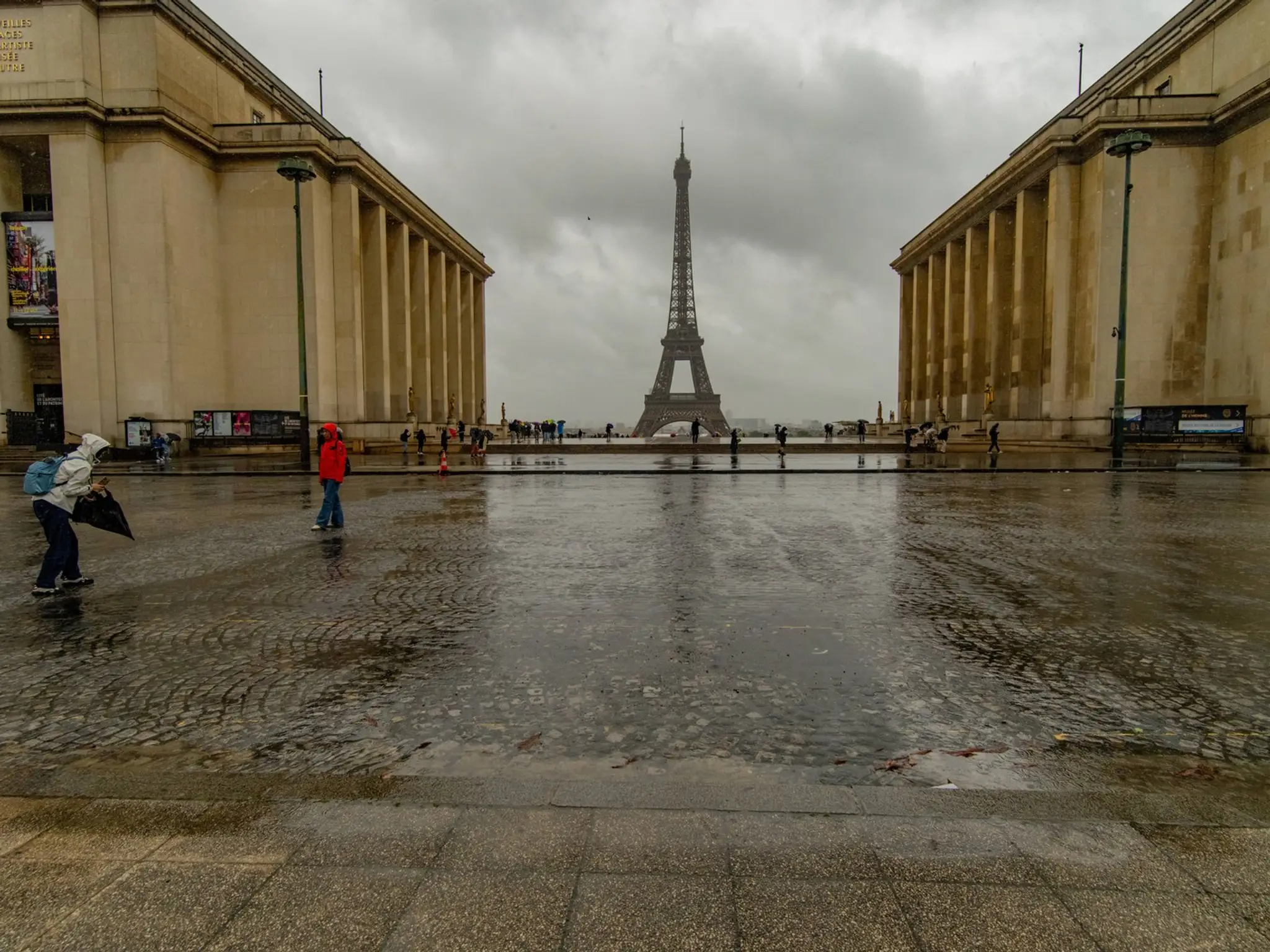 Zatopený Paríž po hurikáne Kirk.