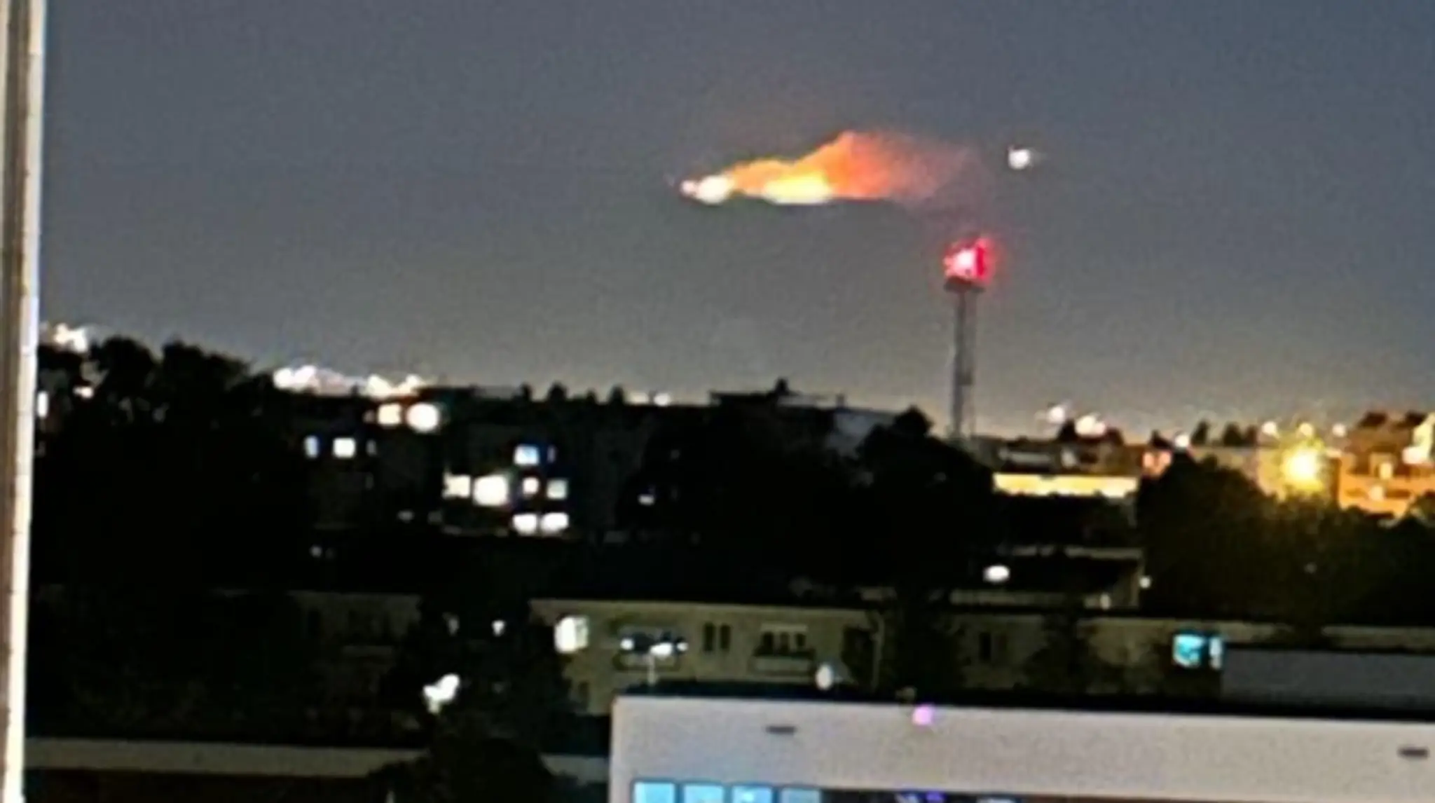 Požiar nad bratislavskou Račou.