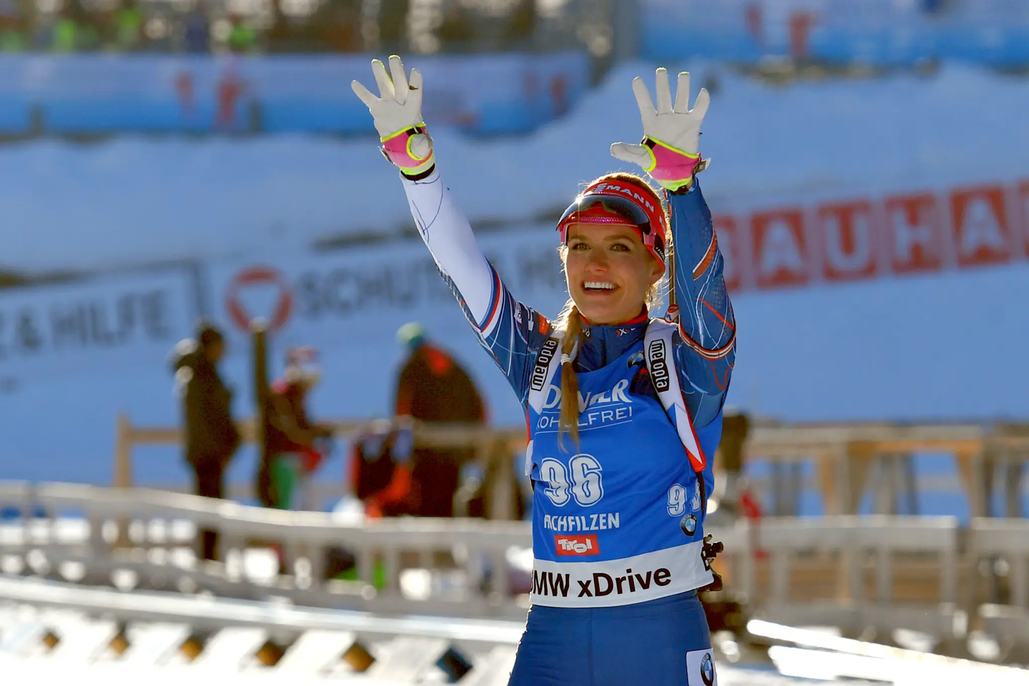 Češka Gabriela Koukalová oslavuje svoj triumf.