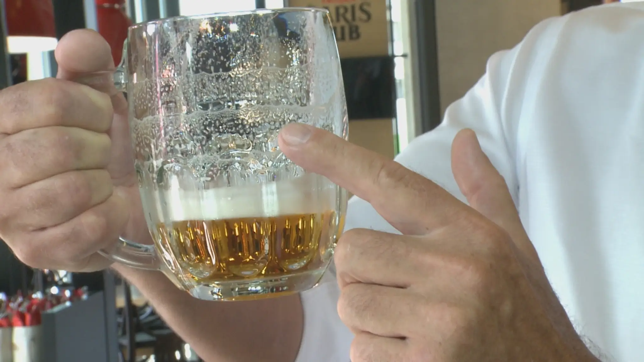 Dobre načapované pivo krúžkuje.