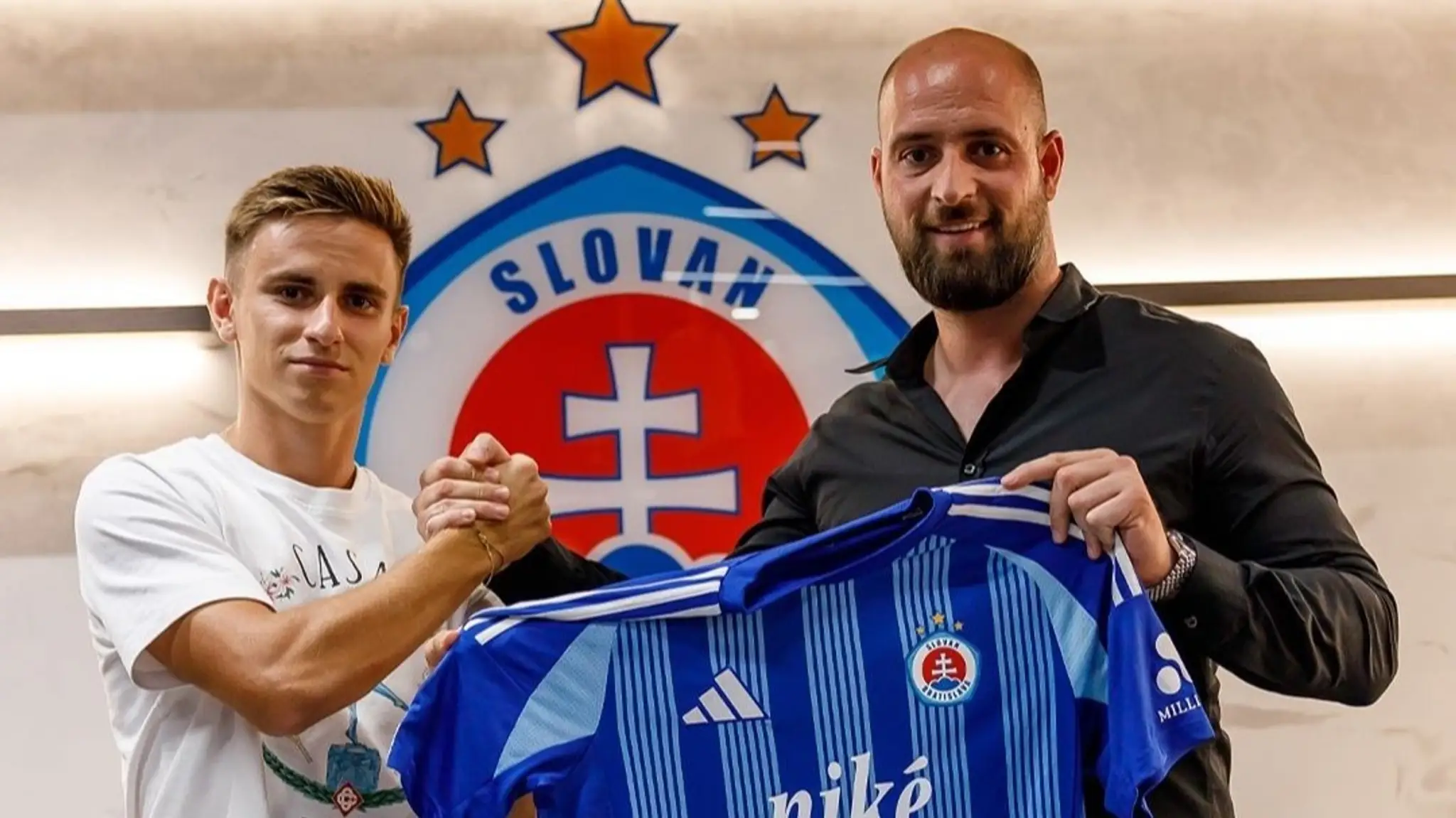 Novou posilou Slovana Bratislava je Artur Gajdoš. (cropped)