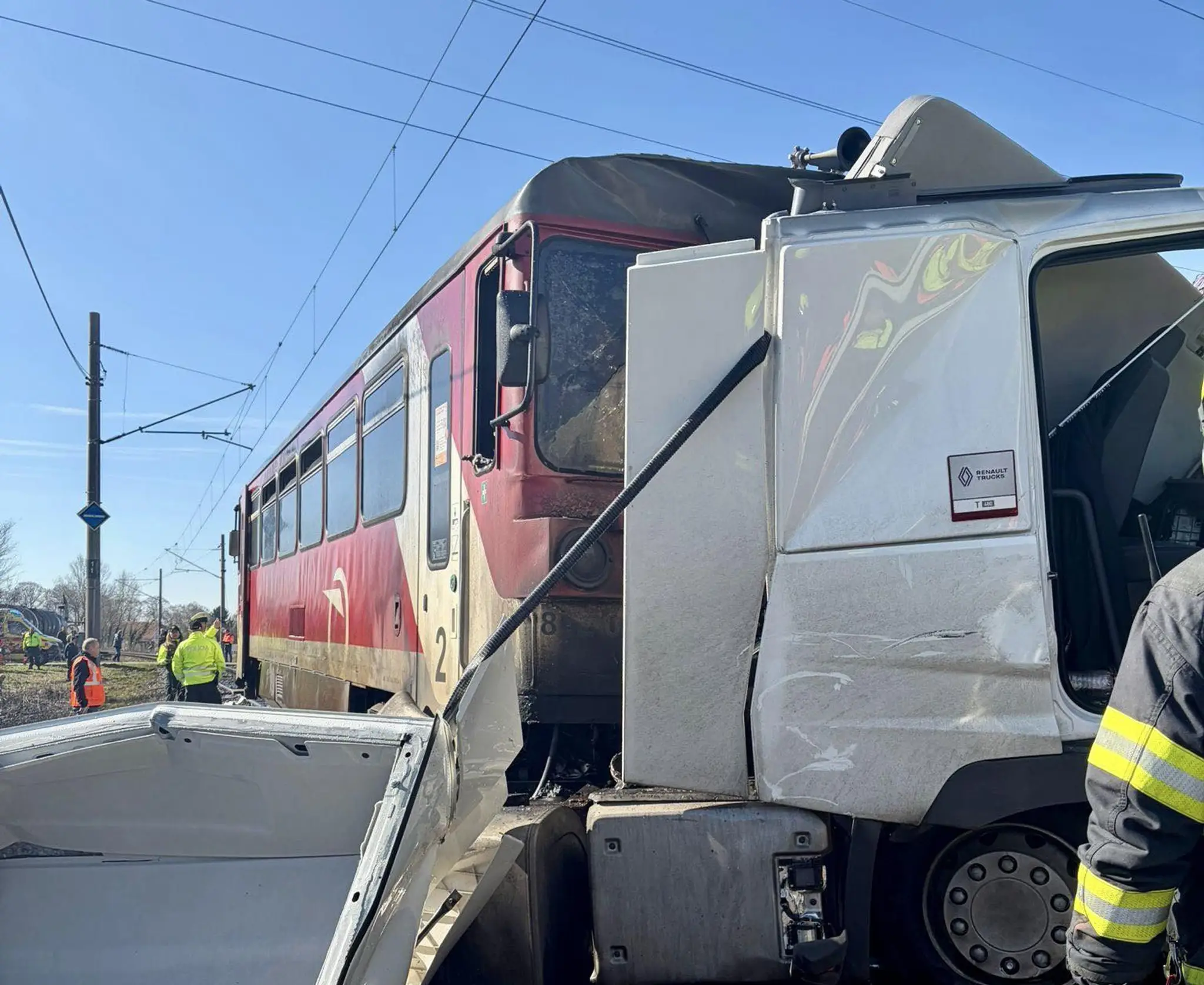 Tragická zrážka vlaku s kamiónom v Nových Zámkoch