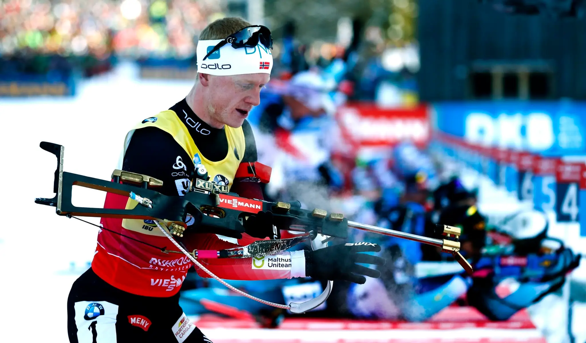 Biatlonista Johannes Thingnes Bö v šprinte v Anterselve.