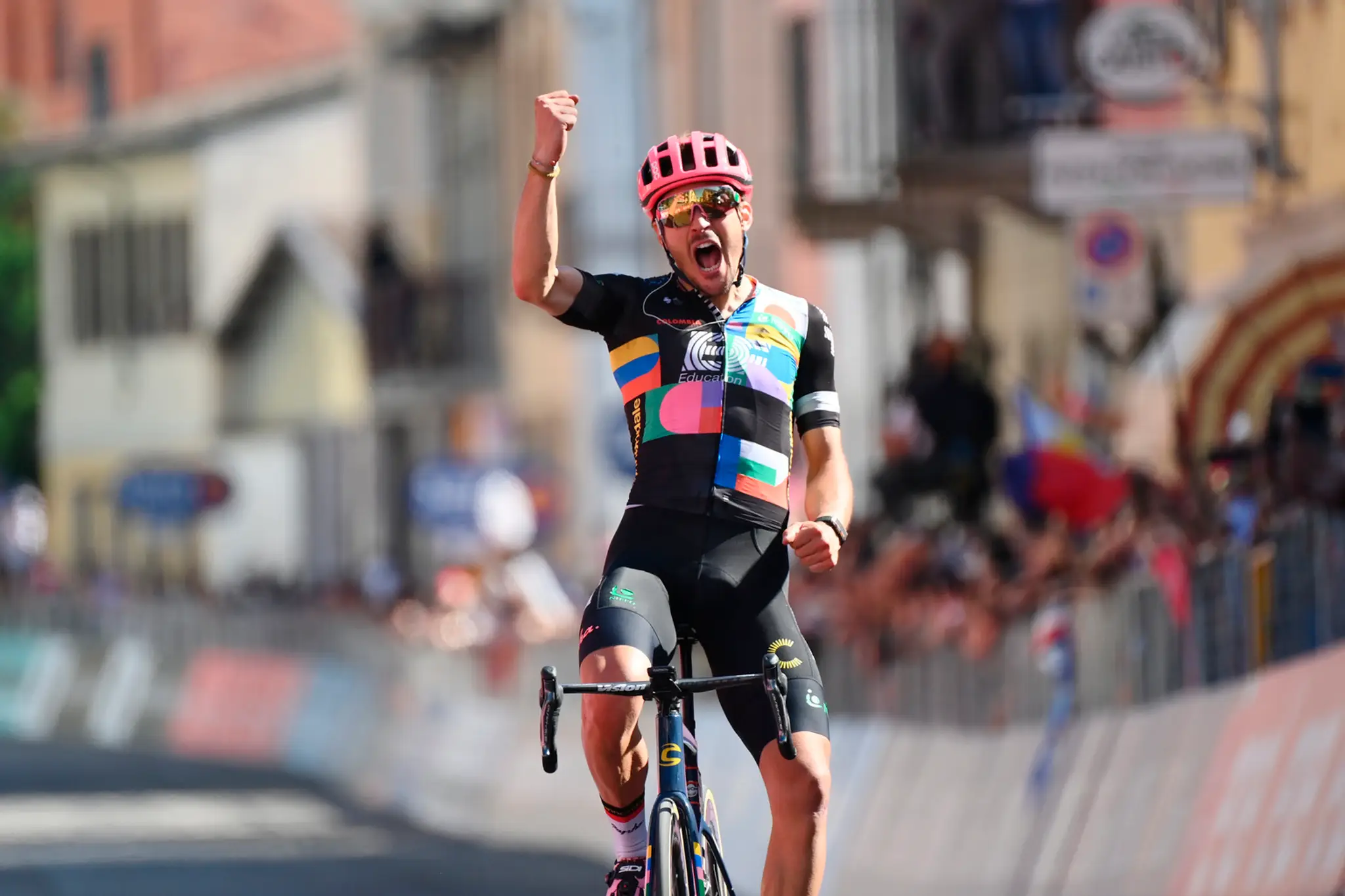 Alberto Bettiol sa stal víťazom 18. etapy Giro d'Italia.