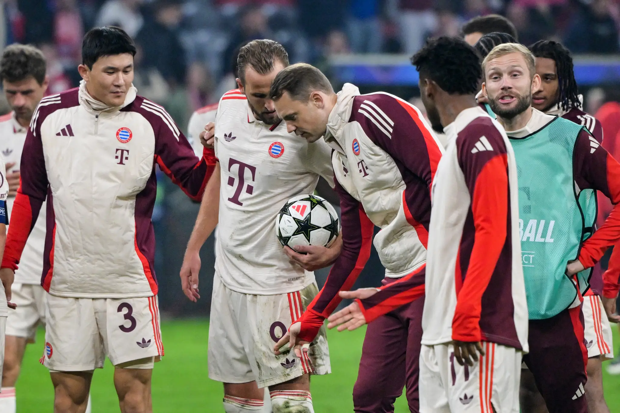 Manuel Neuer úvodný duel Ligy majstrov nedohral.