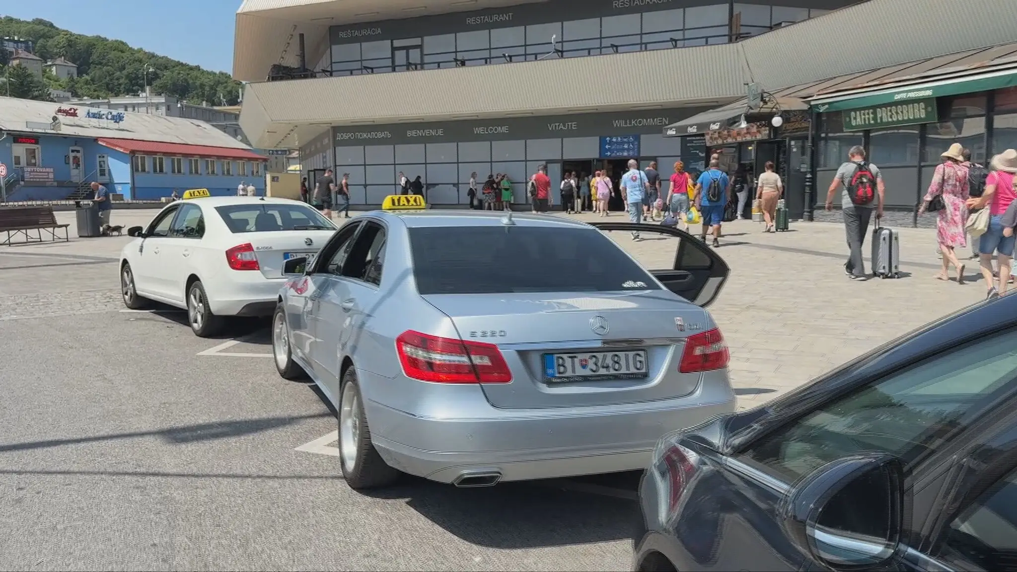 Taxikári