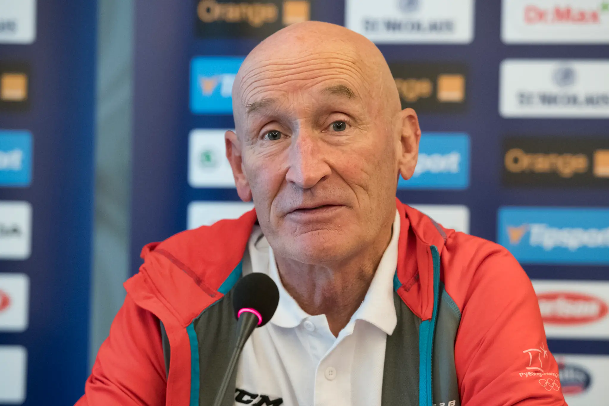 Kouč slovenskej hokejovej reprezentácie Craig Ramsay.
