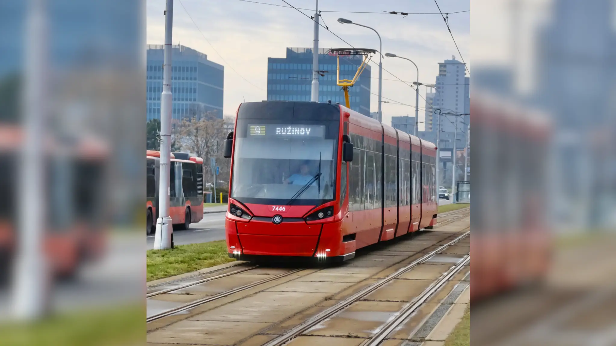 Električka v Bratislave (ilustračná fotografia).