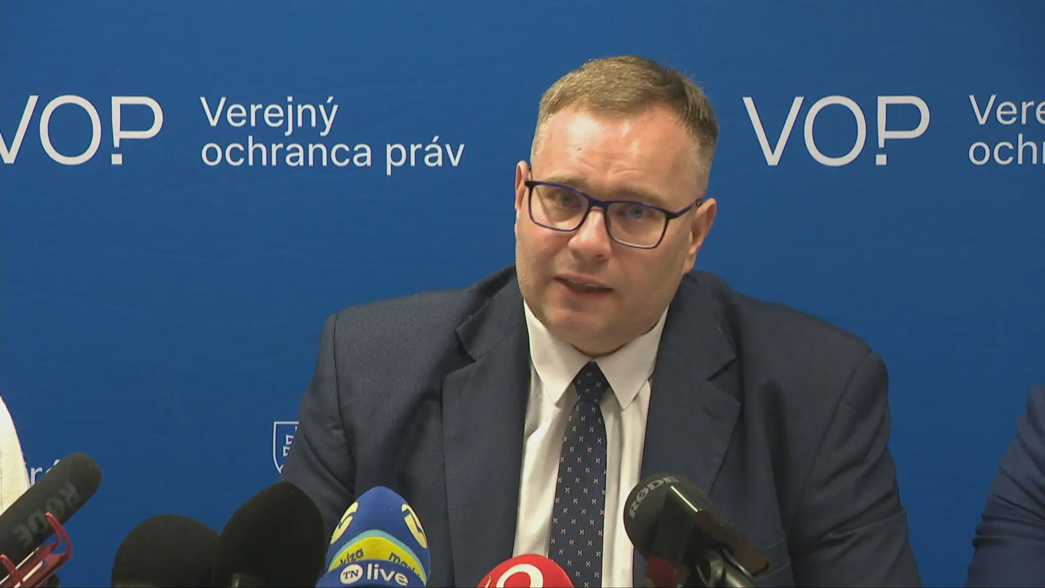 Verejný ochranca práv Róbert Dobrovodský
