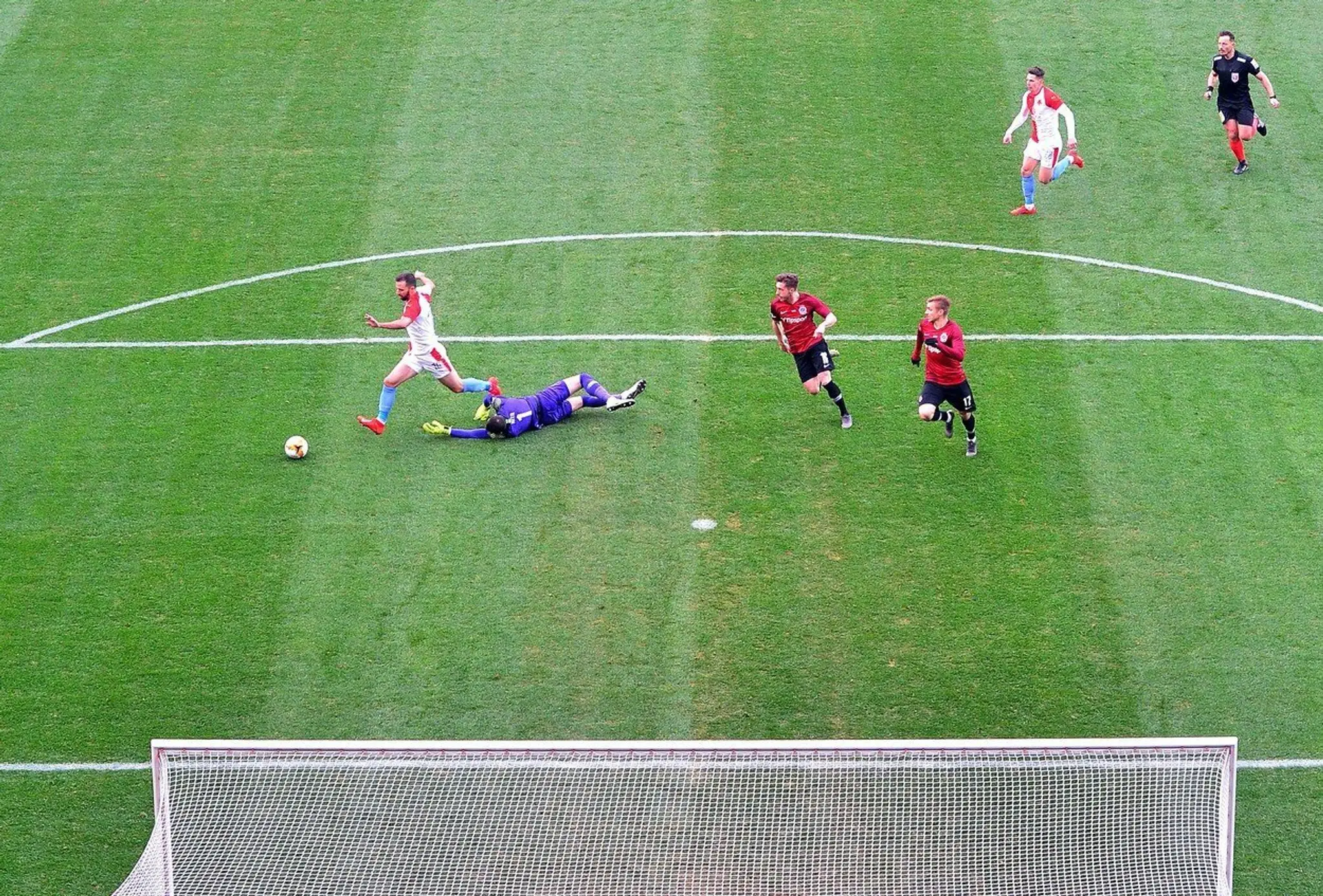 Hustý dym na mestom.