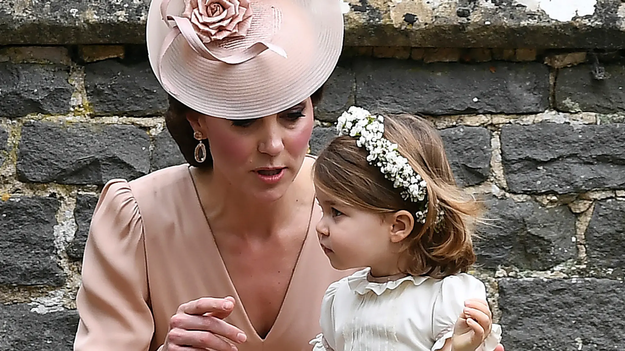 Kate Middleton a princezná Charlotte.