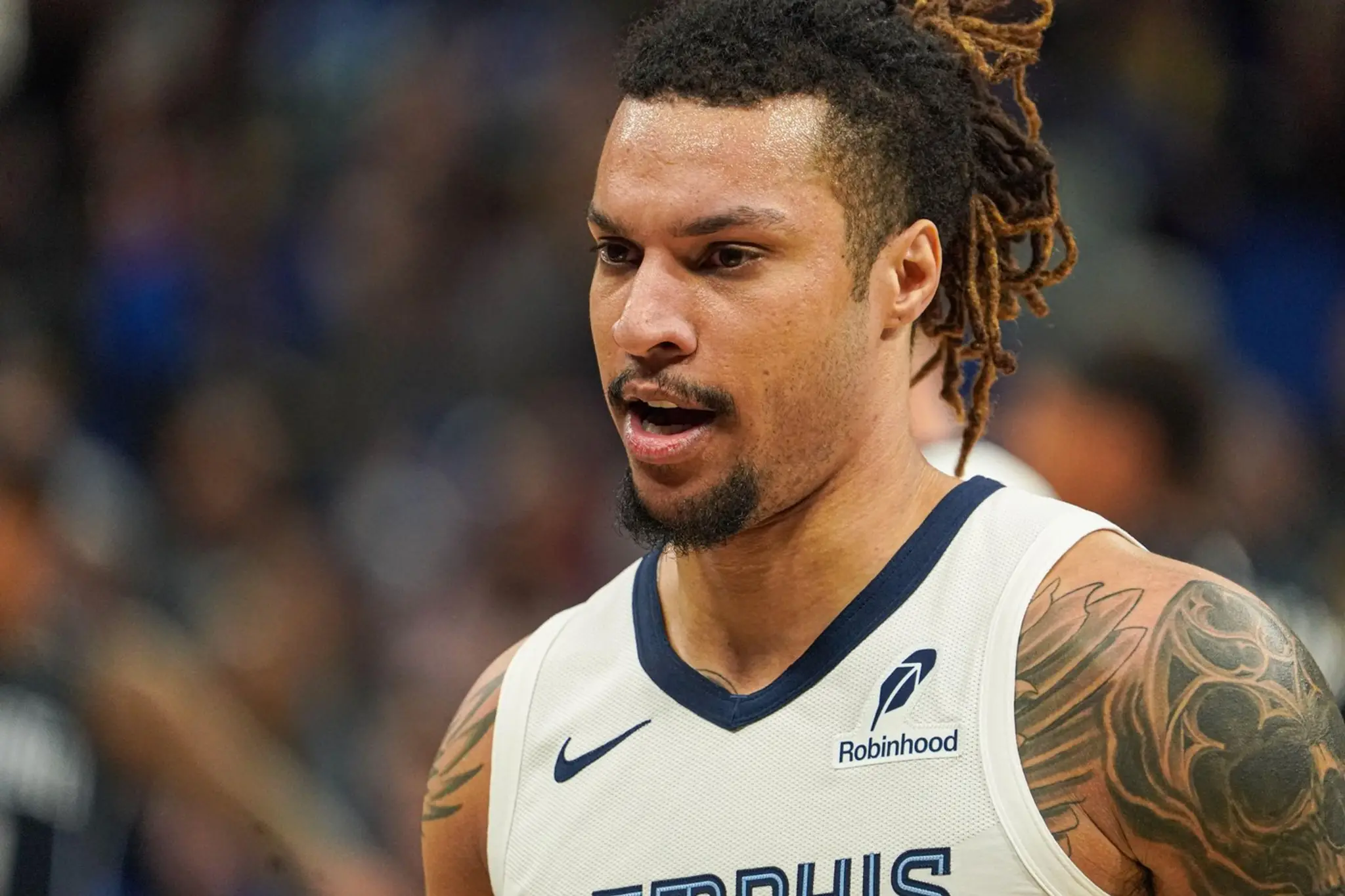 Vo veku 29 rokov zomrel basketbalista Brandon Clarke.