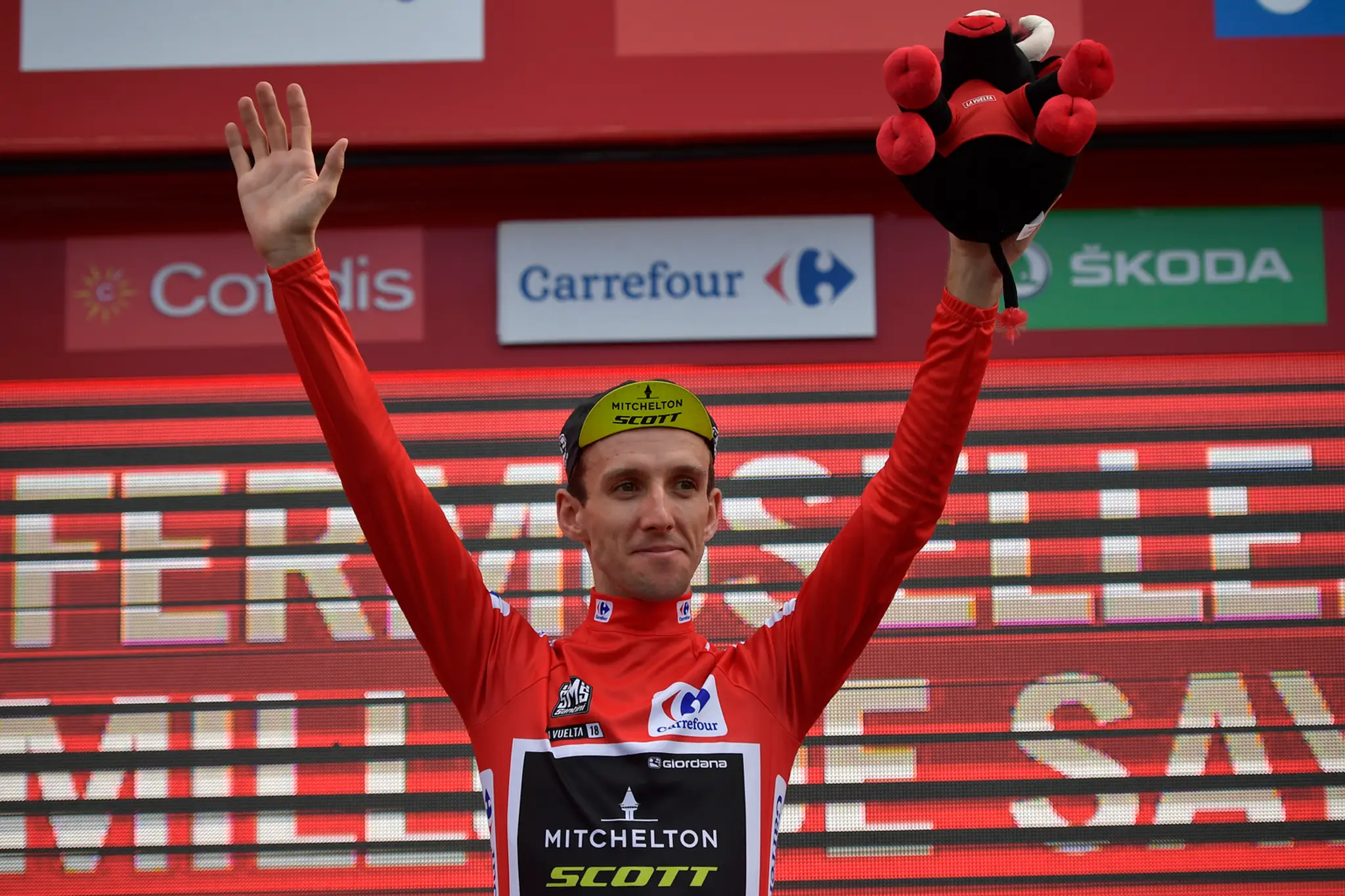 Britský cyklista Simon Yates.