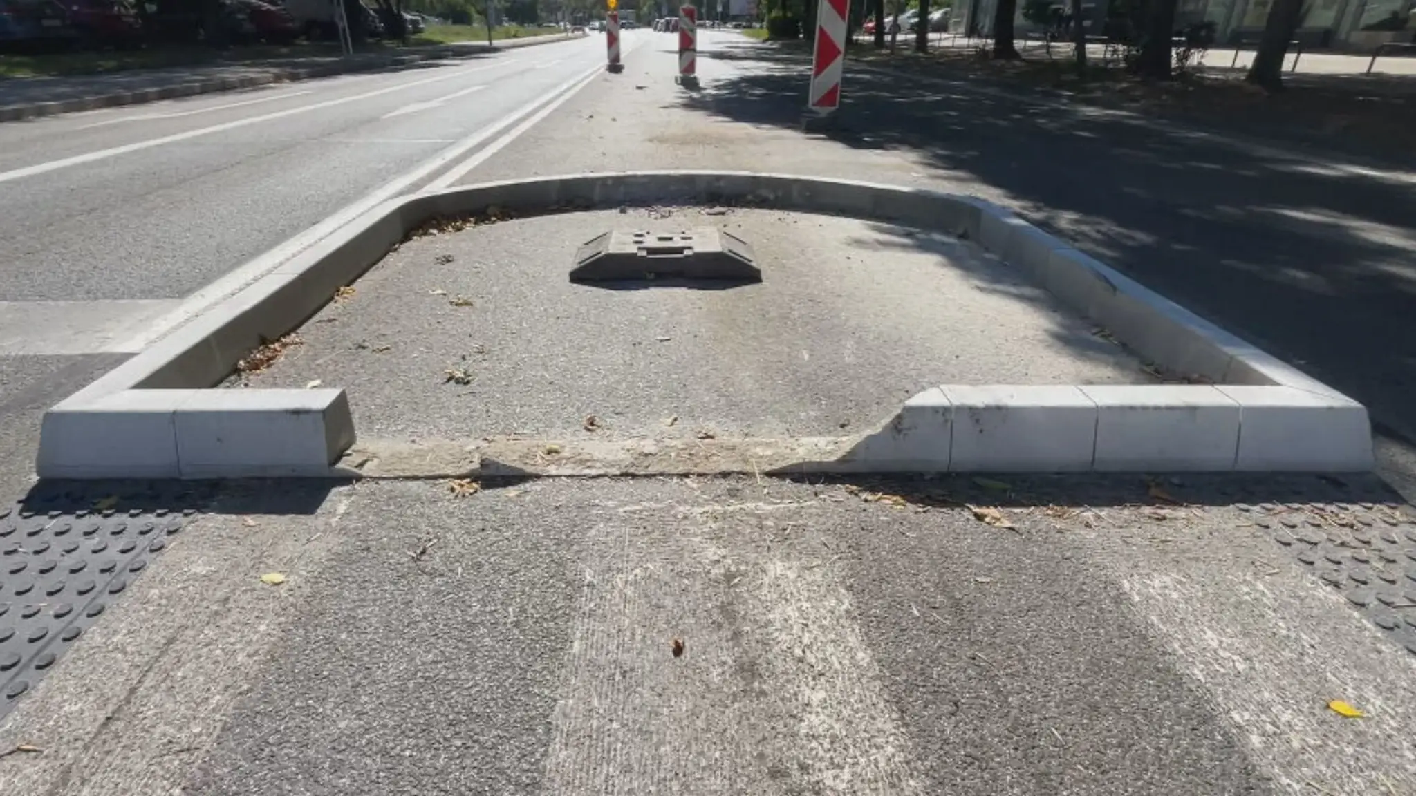 Problémový ostrovček na Tomašíkovej v Bratislave