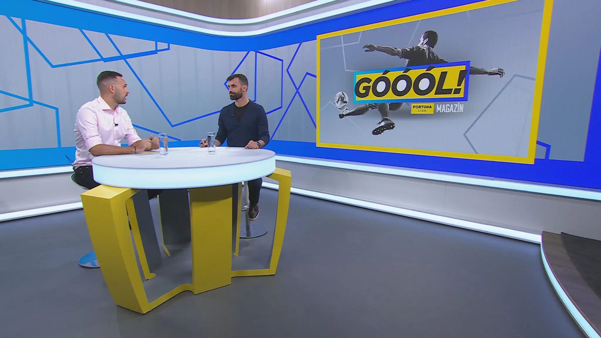 Sprava expert Martin Mikulič a moderátor Andrej Zvolenský.
