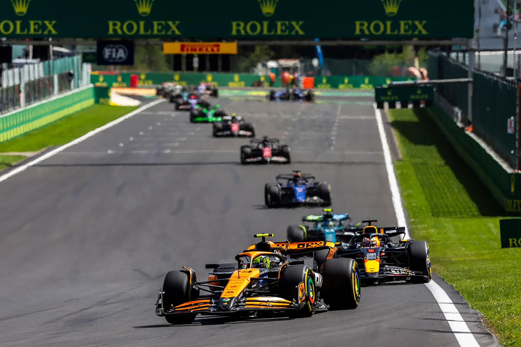 Lando Norris z McLarenu na belgickom okruhu.