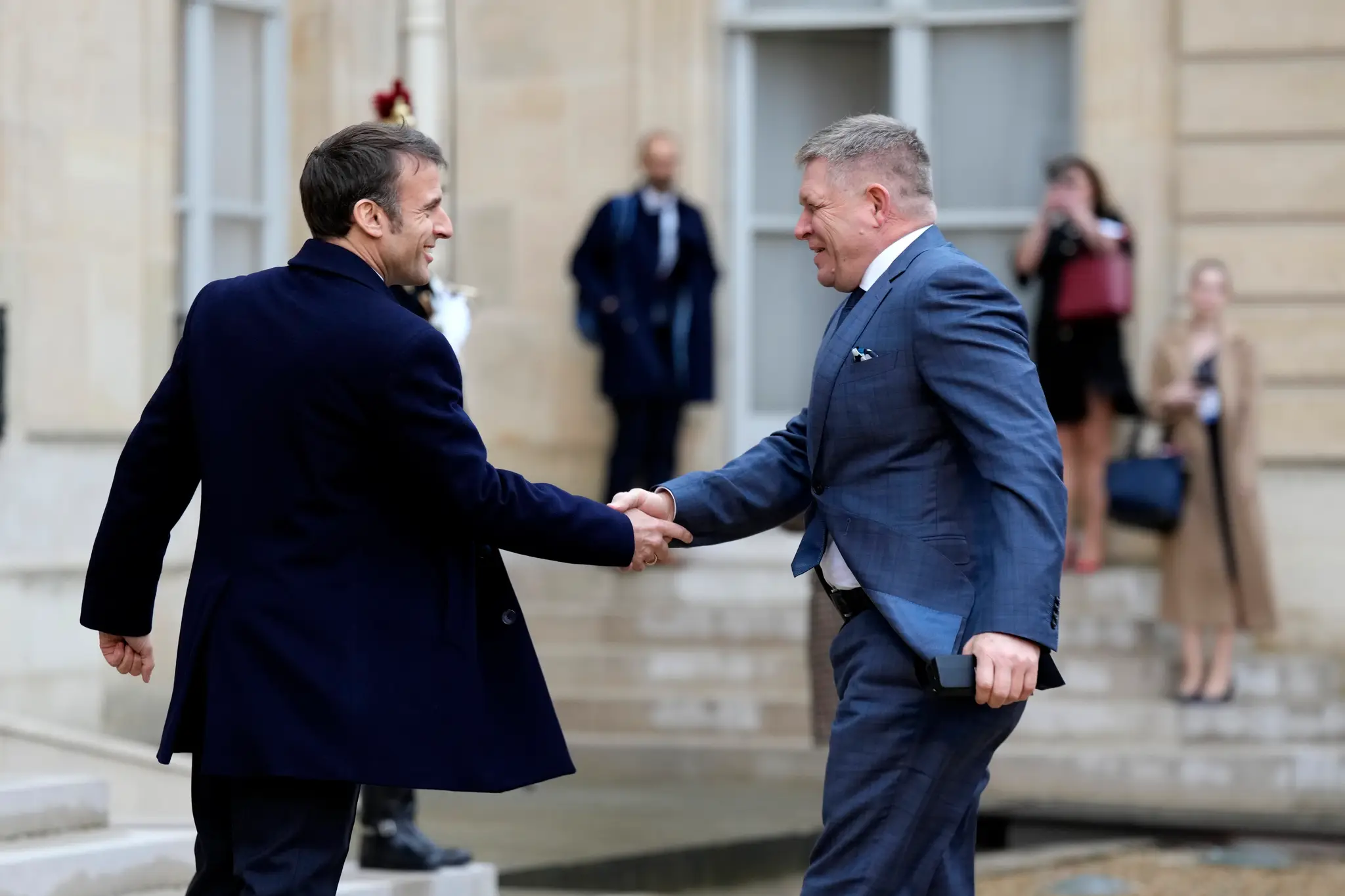 Fico a Macron.