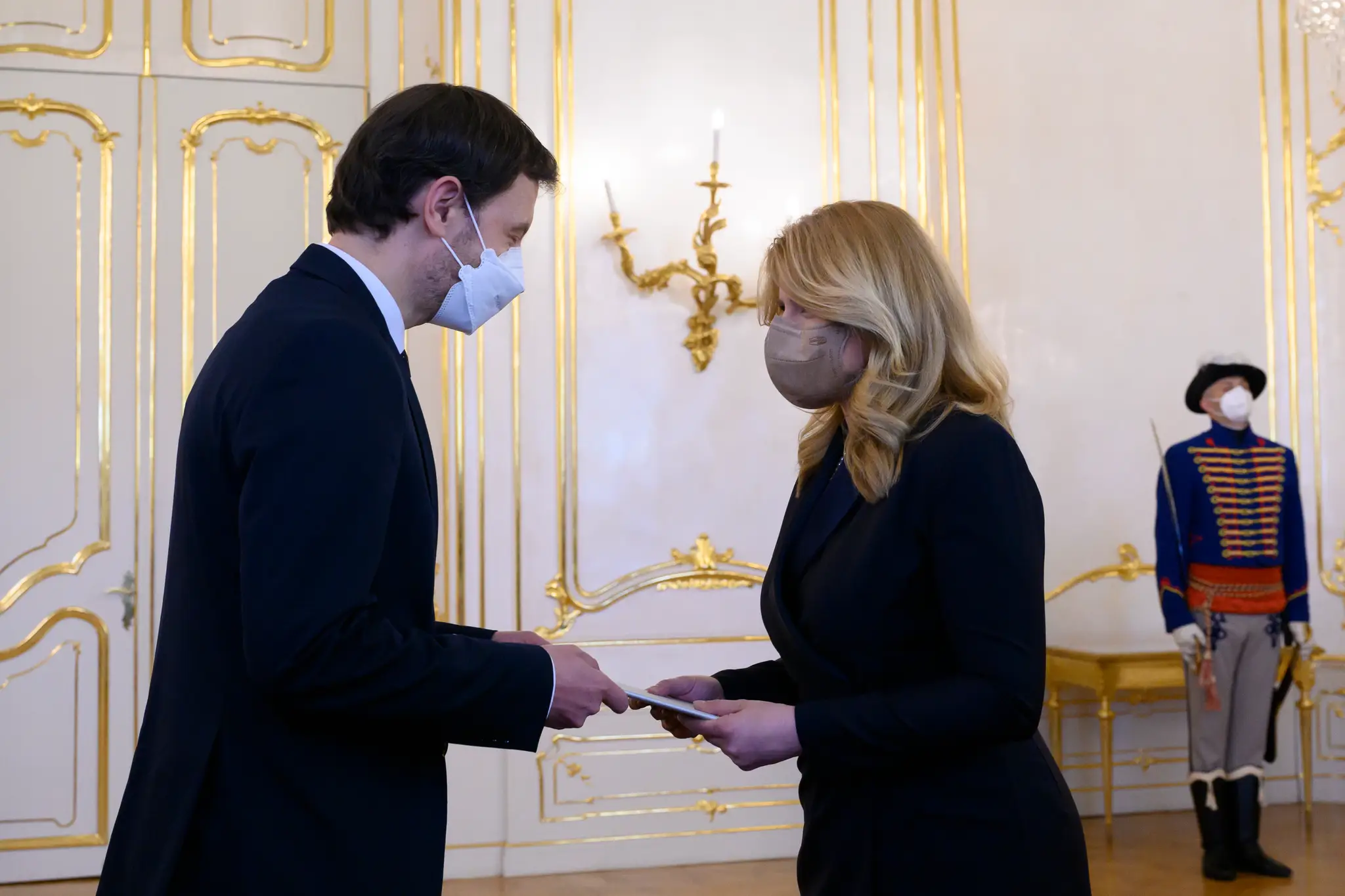 Prezidentka poverila Eduarda Hegera riadením vlády v roku 2021.